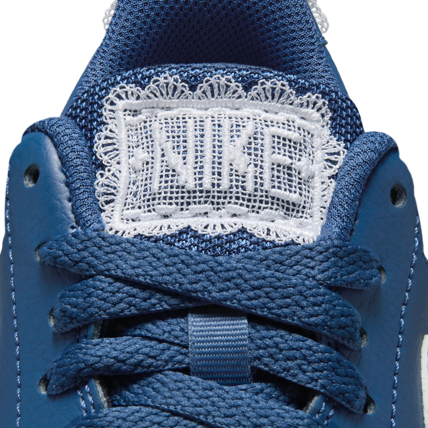 Nike Court Vision Low Premium image 9