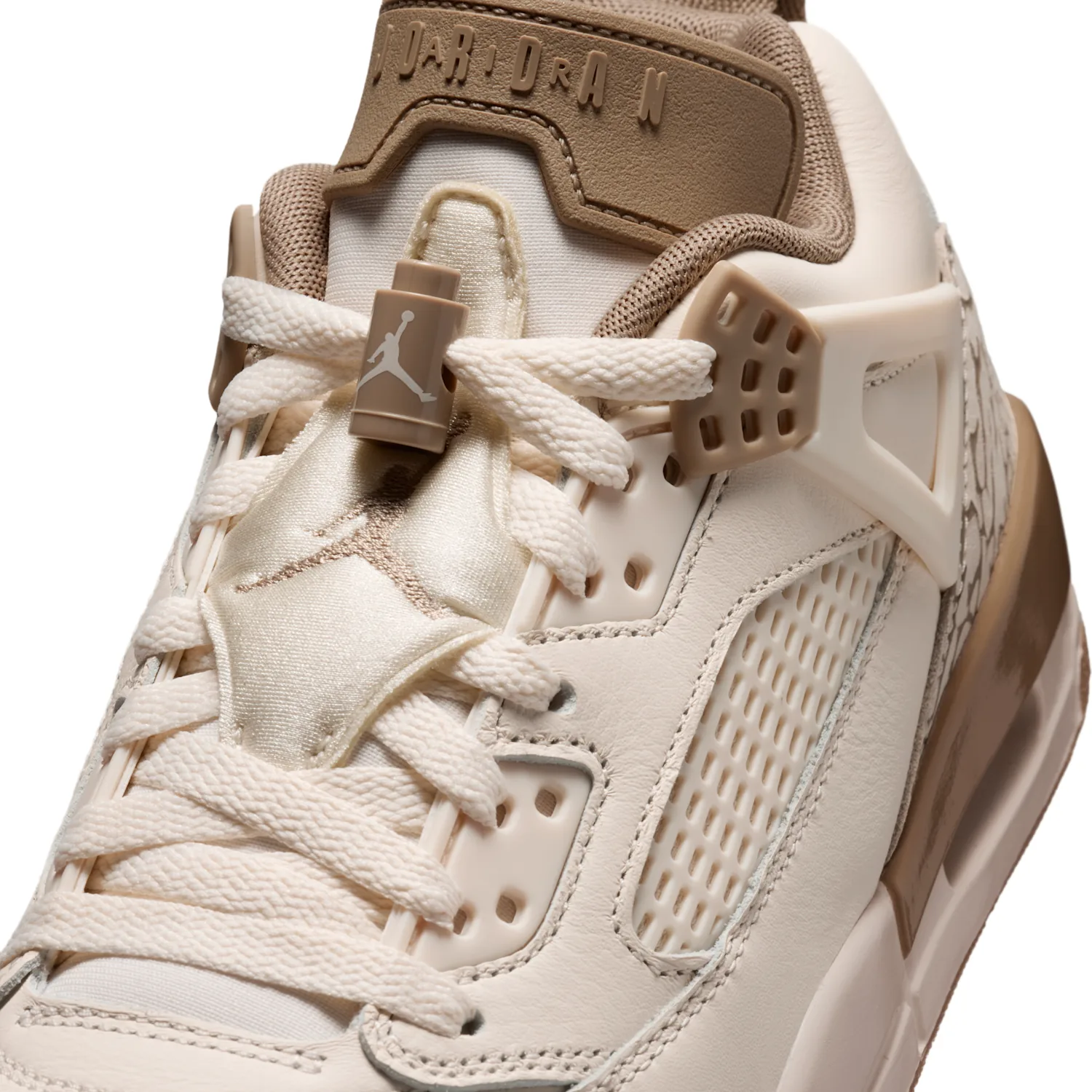 Jordan Spizike Low image 7