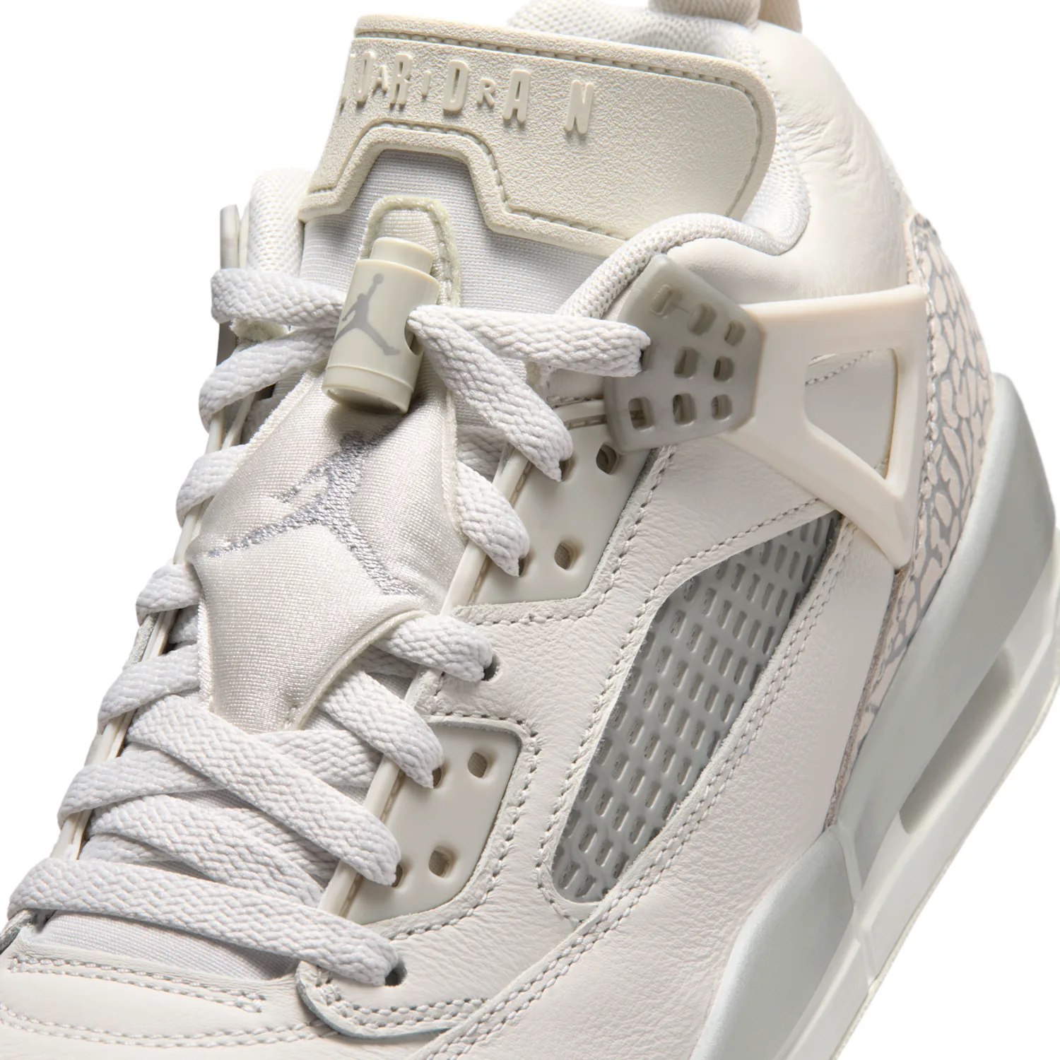 Jordan Spizike Low image 7