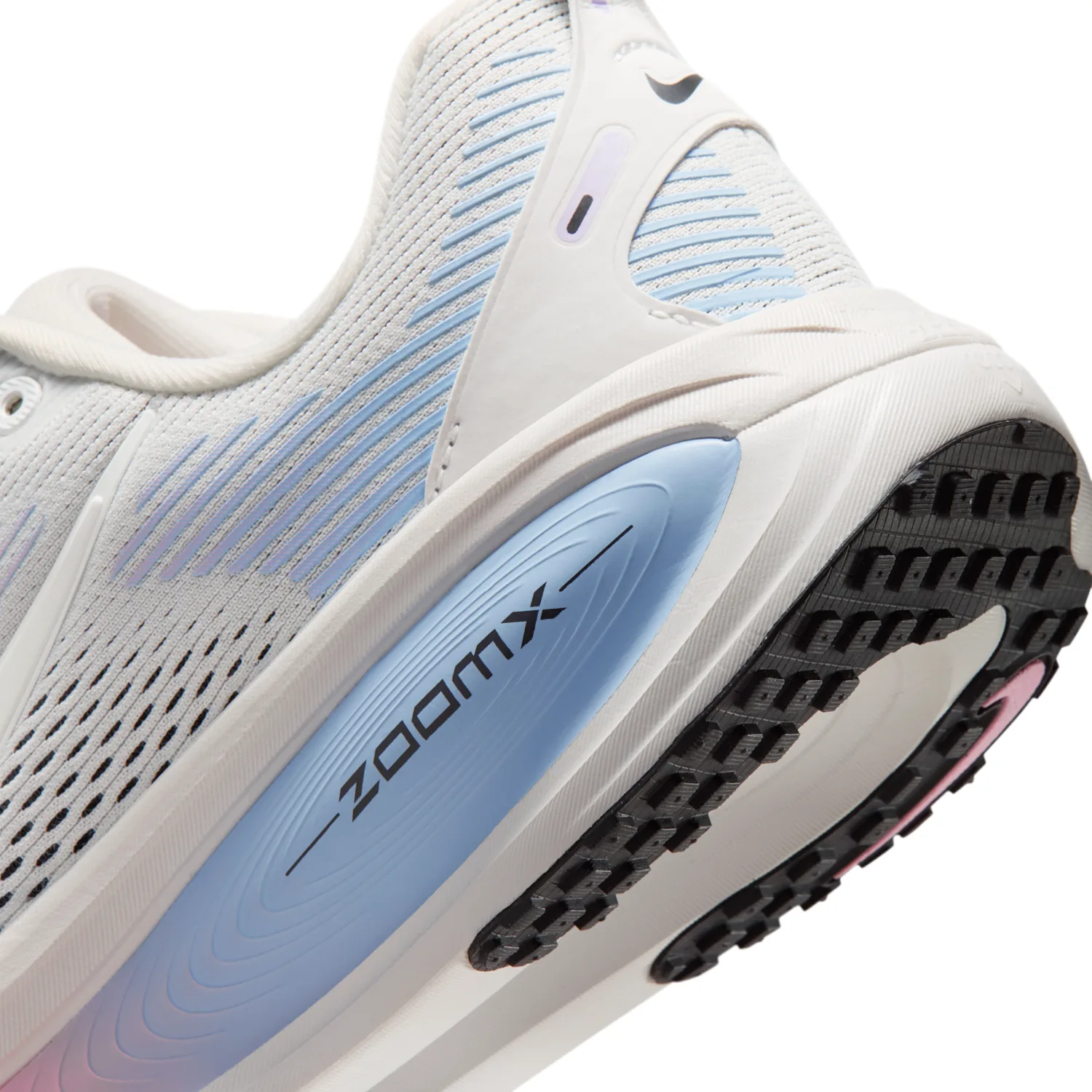Nike Vomero 18 image 8