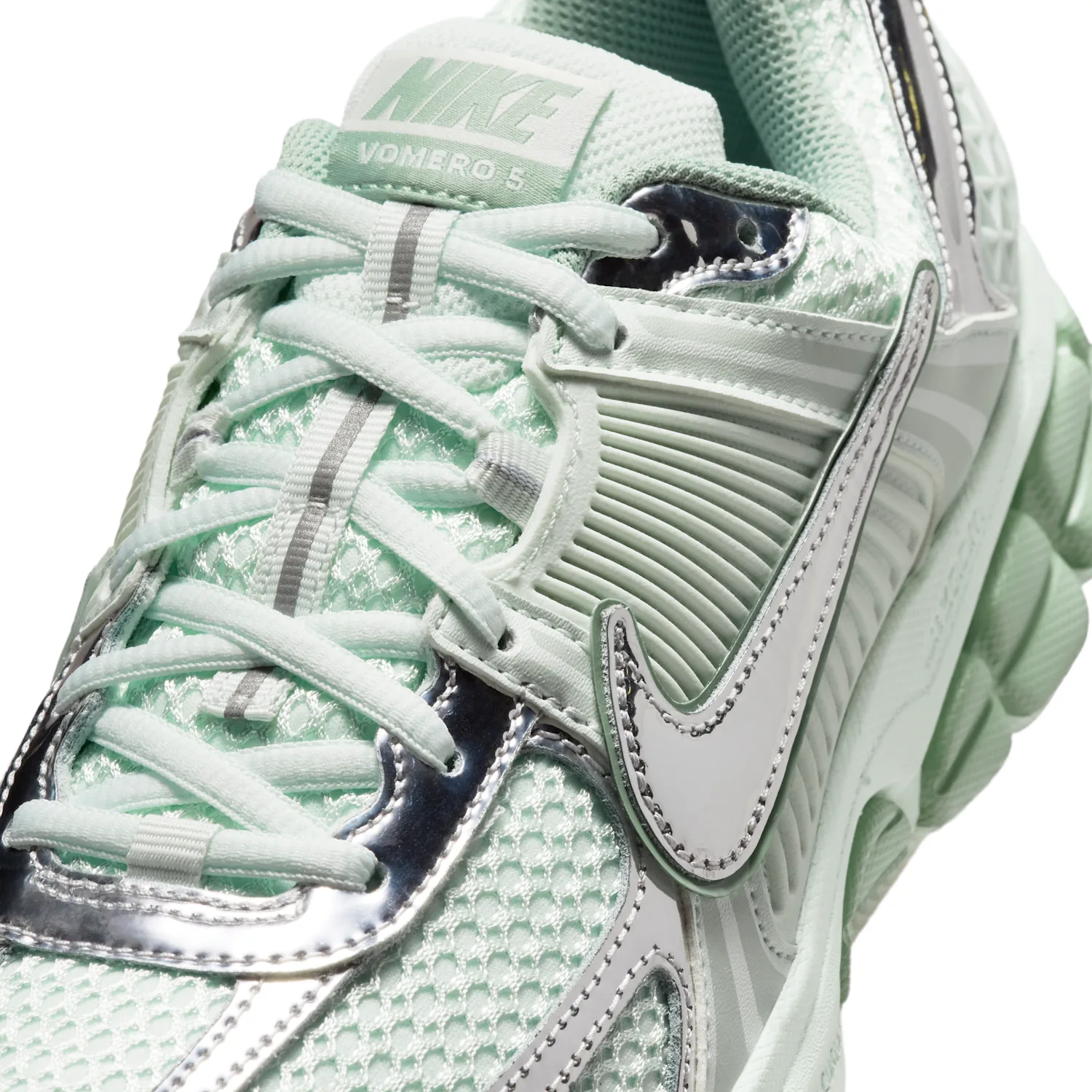 Nike Zoom Vomero 5 image 7