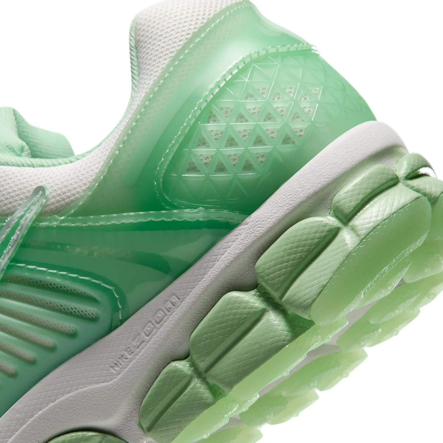 Nike Zoom Vomero 5 image 9