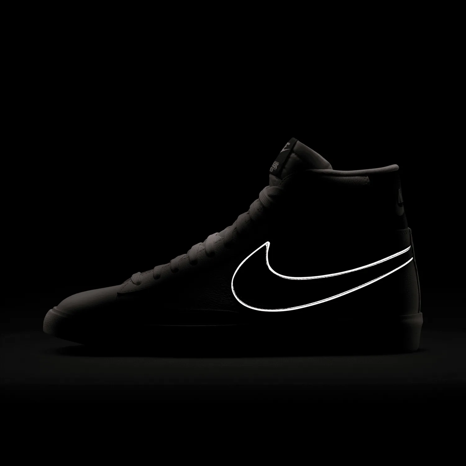 Nike Blazer Mid Stranger Things Hawkins High School image 12
