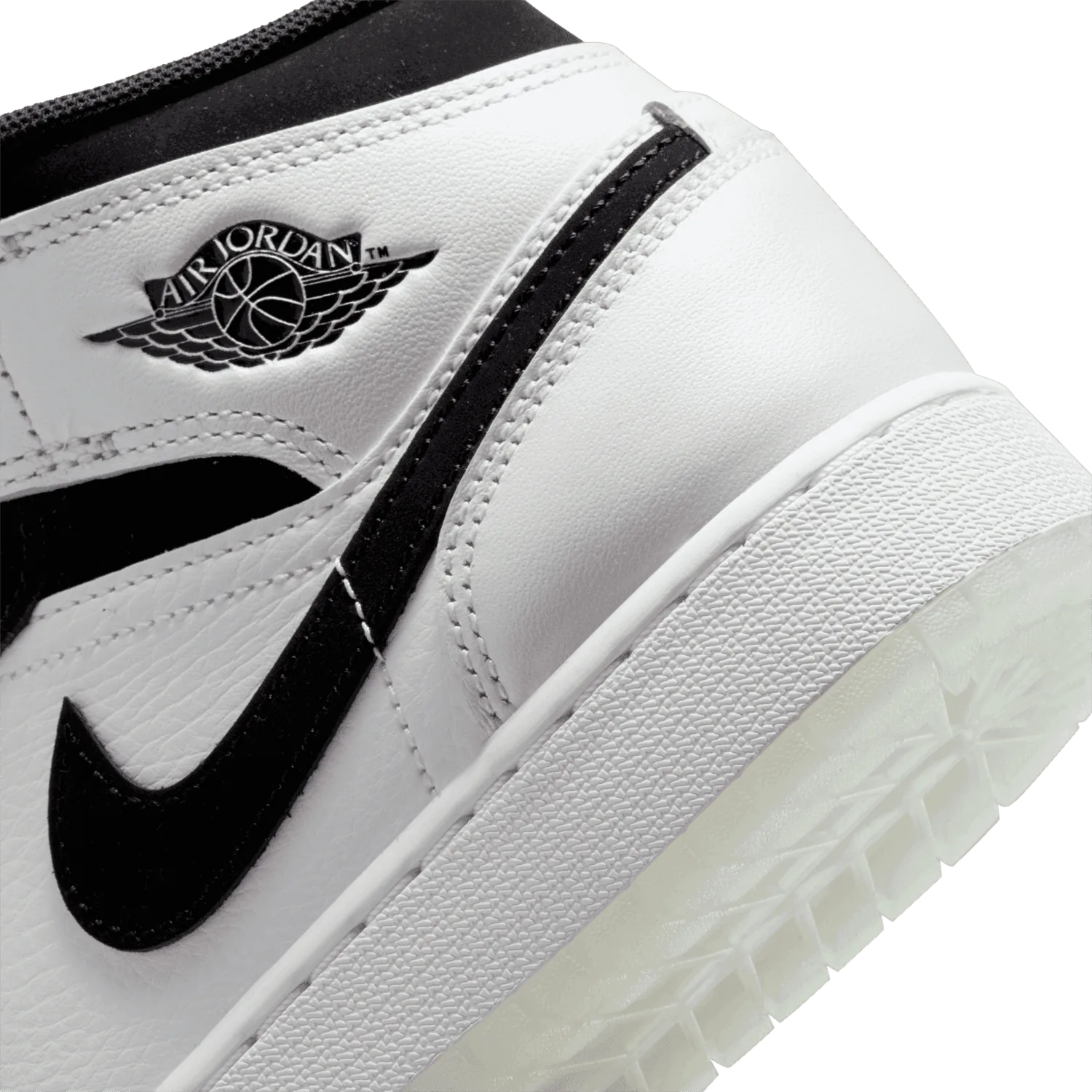 Air Jordan 1 Mid Diamond Shorts (GS) image 7