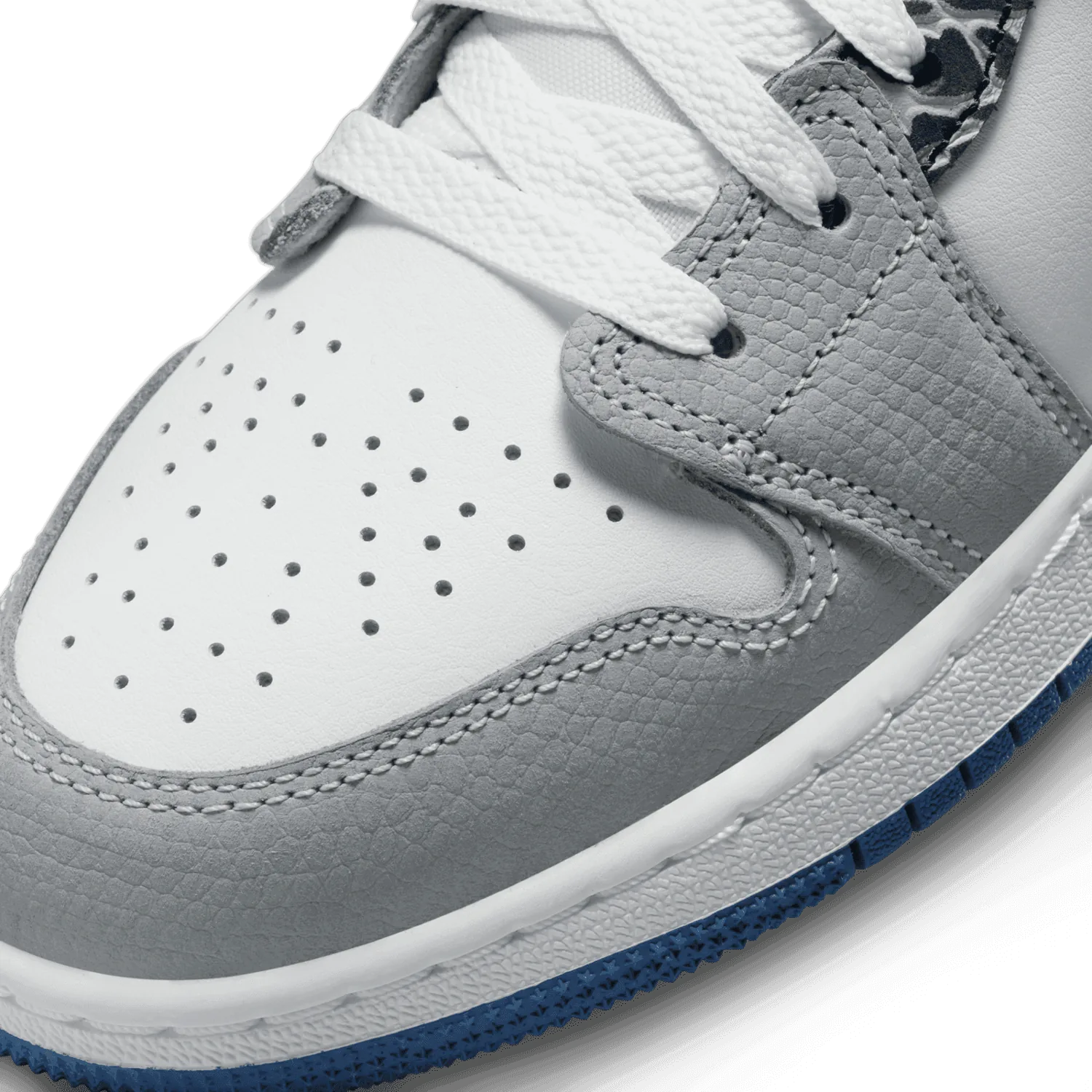 Jordan 1 Low SE True Blue (GS) image 6