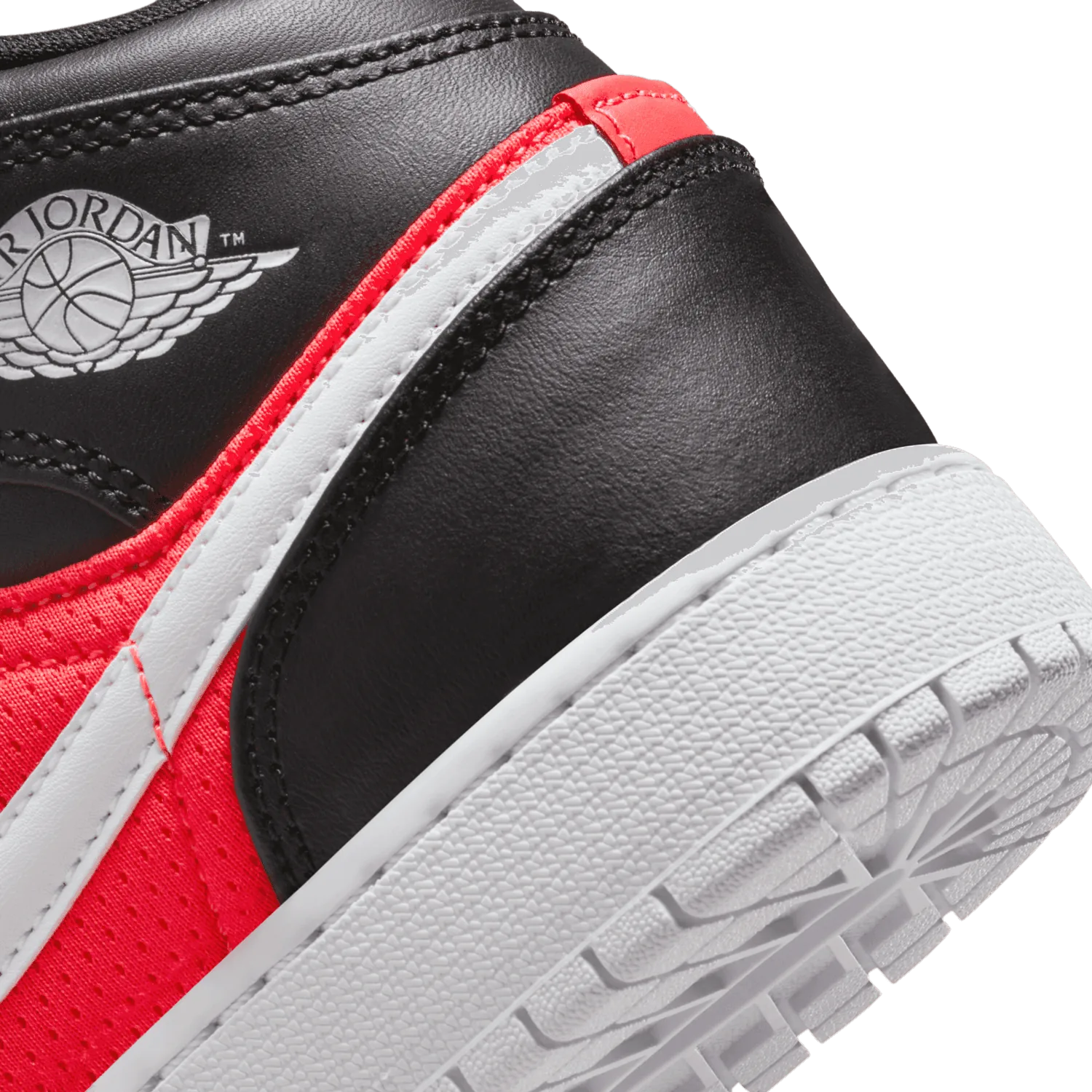 Air Jordan 1 Mid SE Black White Infrared 23 (GS) image 7