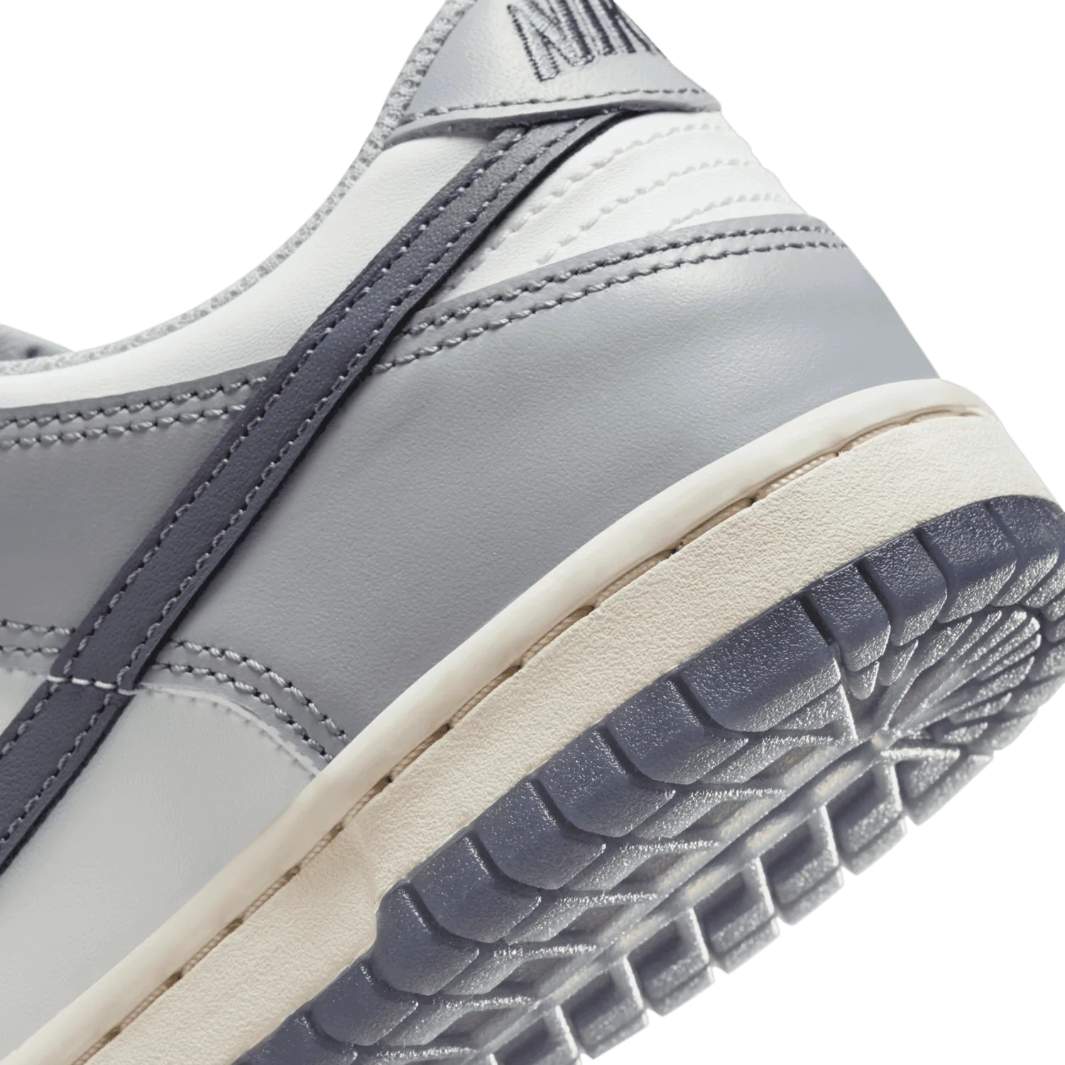 Nike Dunk Low Platinum Tint Light Carbon (GS) image 7