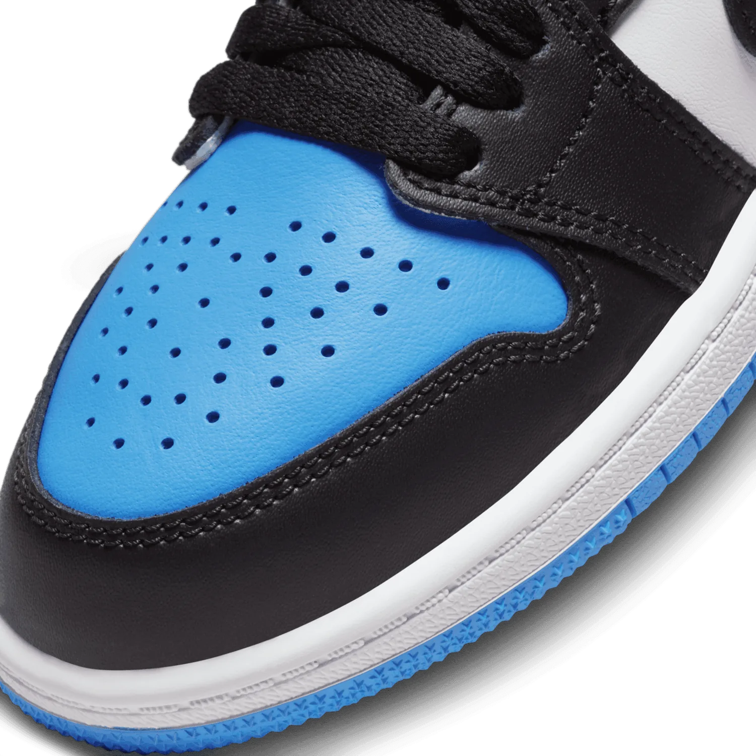 Air Jordan 1 Retro High OG UNC Toe (PS) image 6