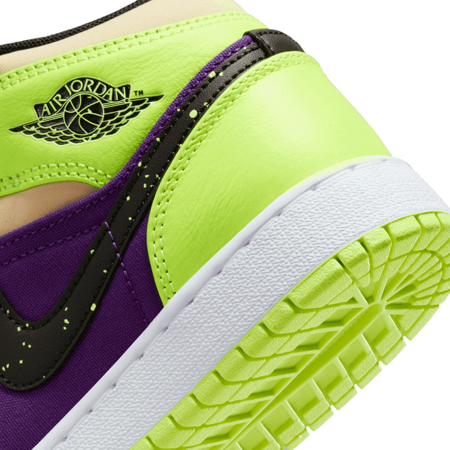 Air Jordan 1 Mid Volt Vivid Orange (GS) image 7