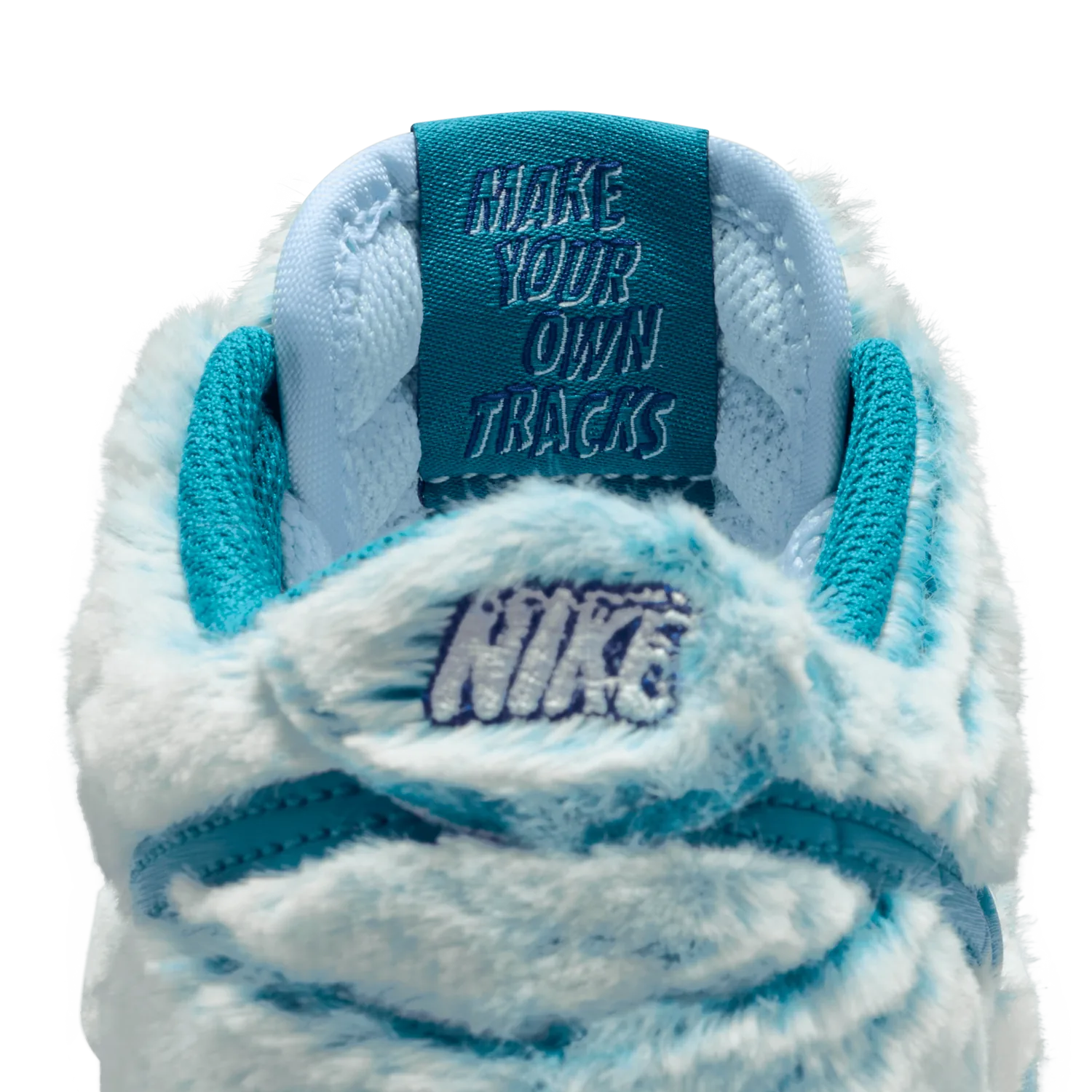 Nike Dunk Low Abominable Snowman (GS) image 2