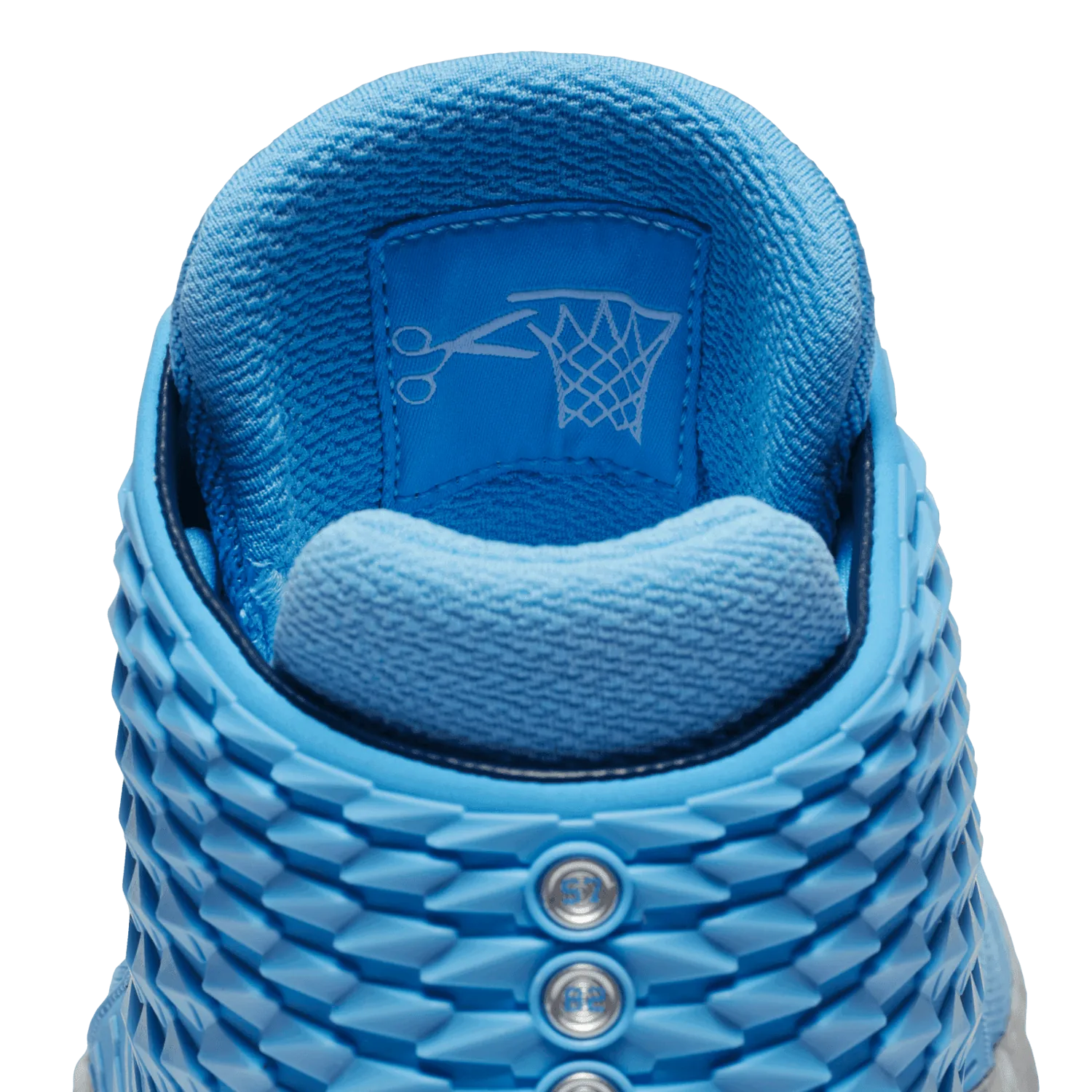 Air Jordan XXXII UNC image 7