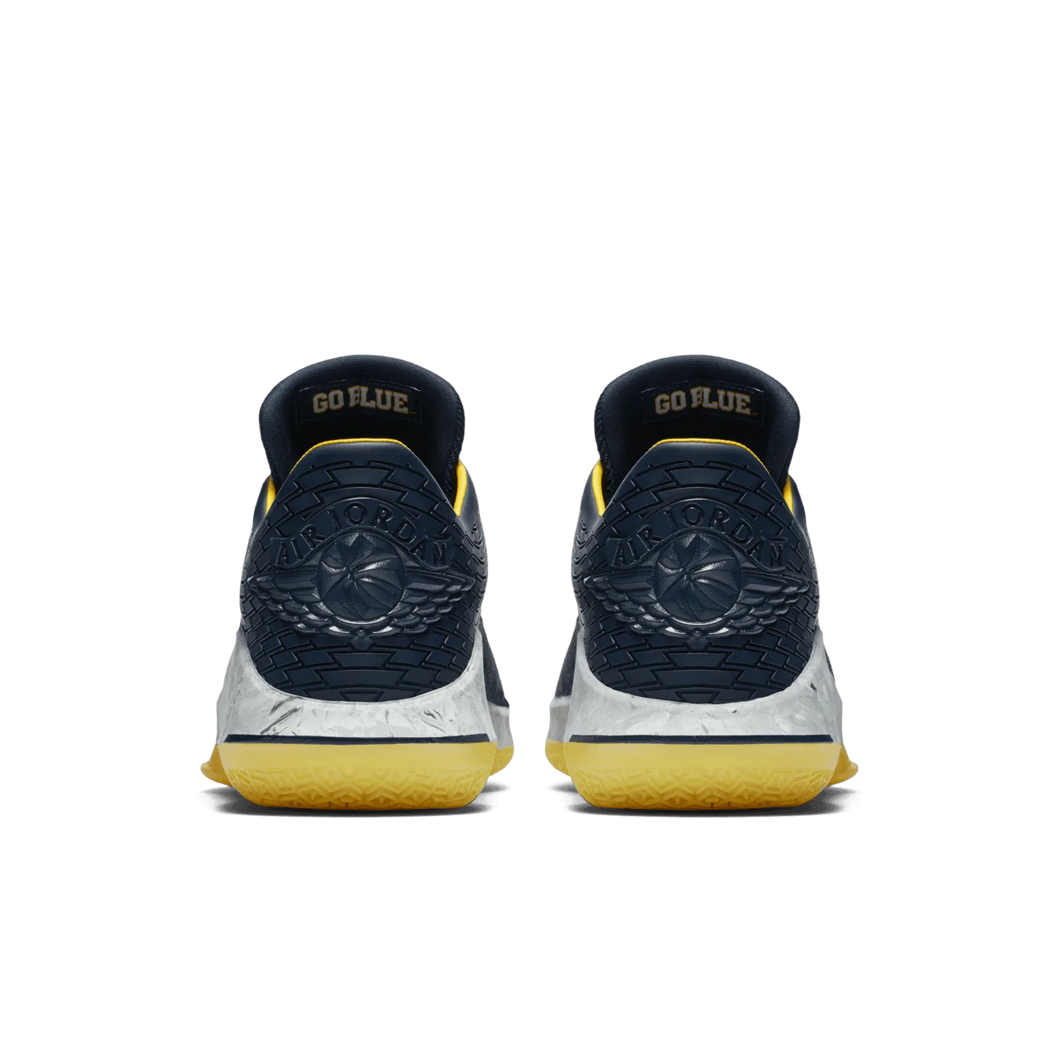 Air Jordan XXXII Low Michigan image 5