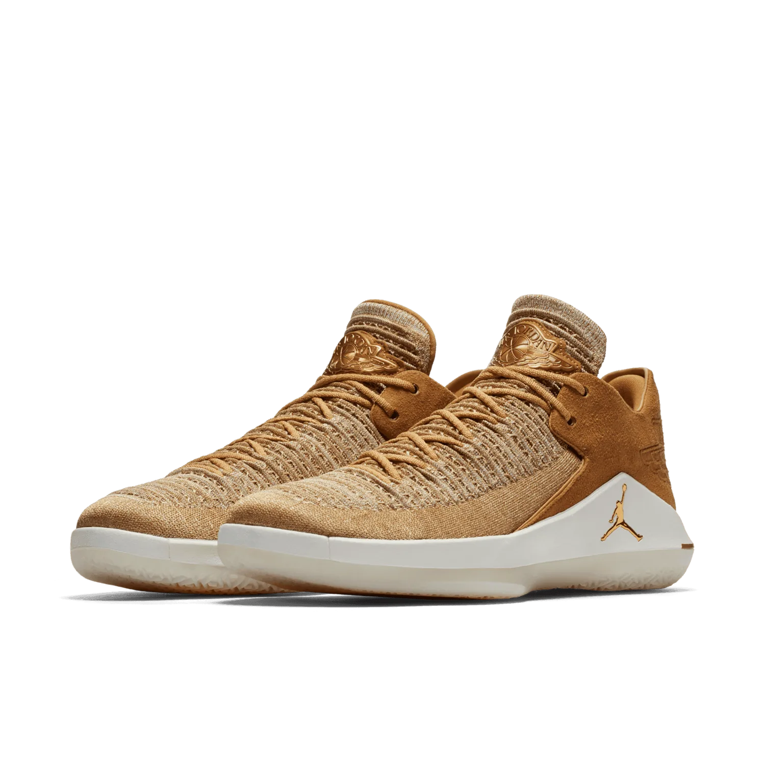 Air Jordan XXXII Low Golden Harvest image 4