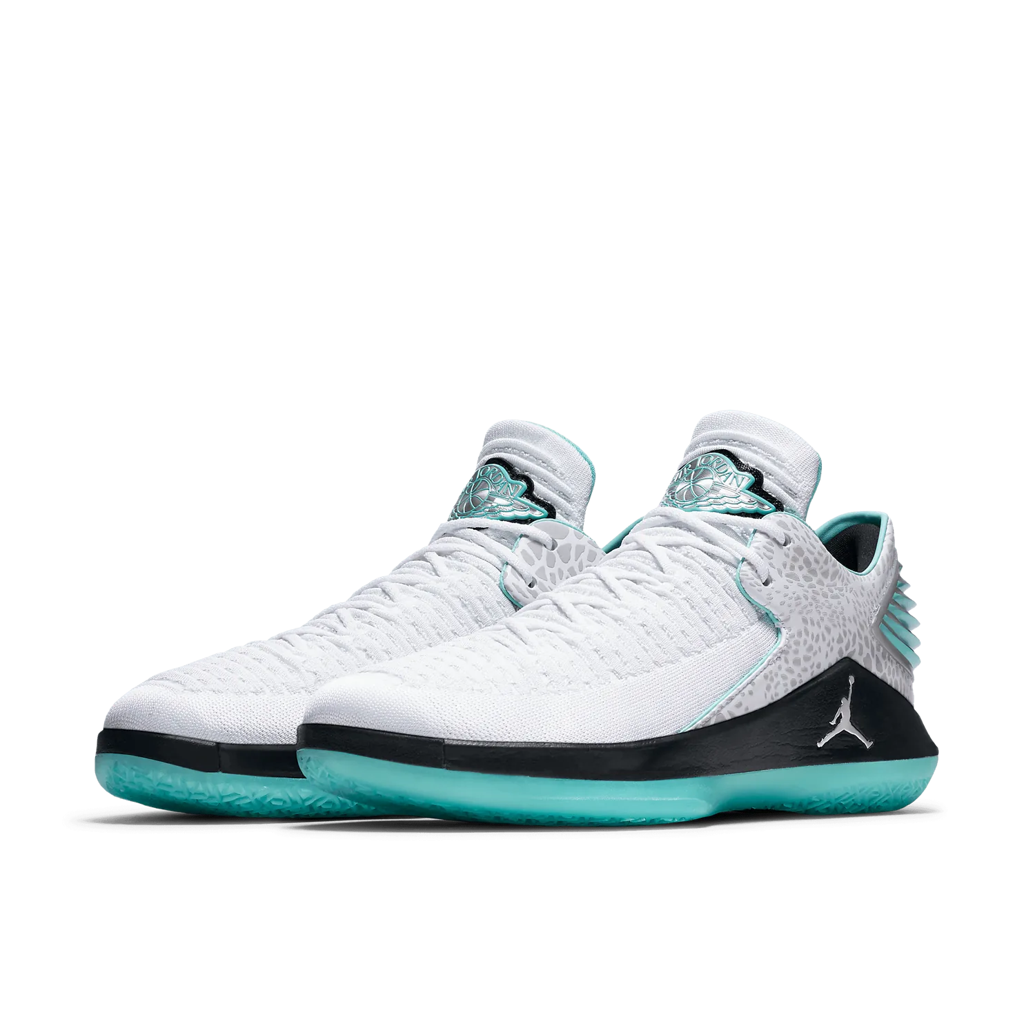 Air Jordan XXXII Low Guo Ailun PE image 4