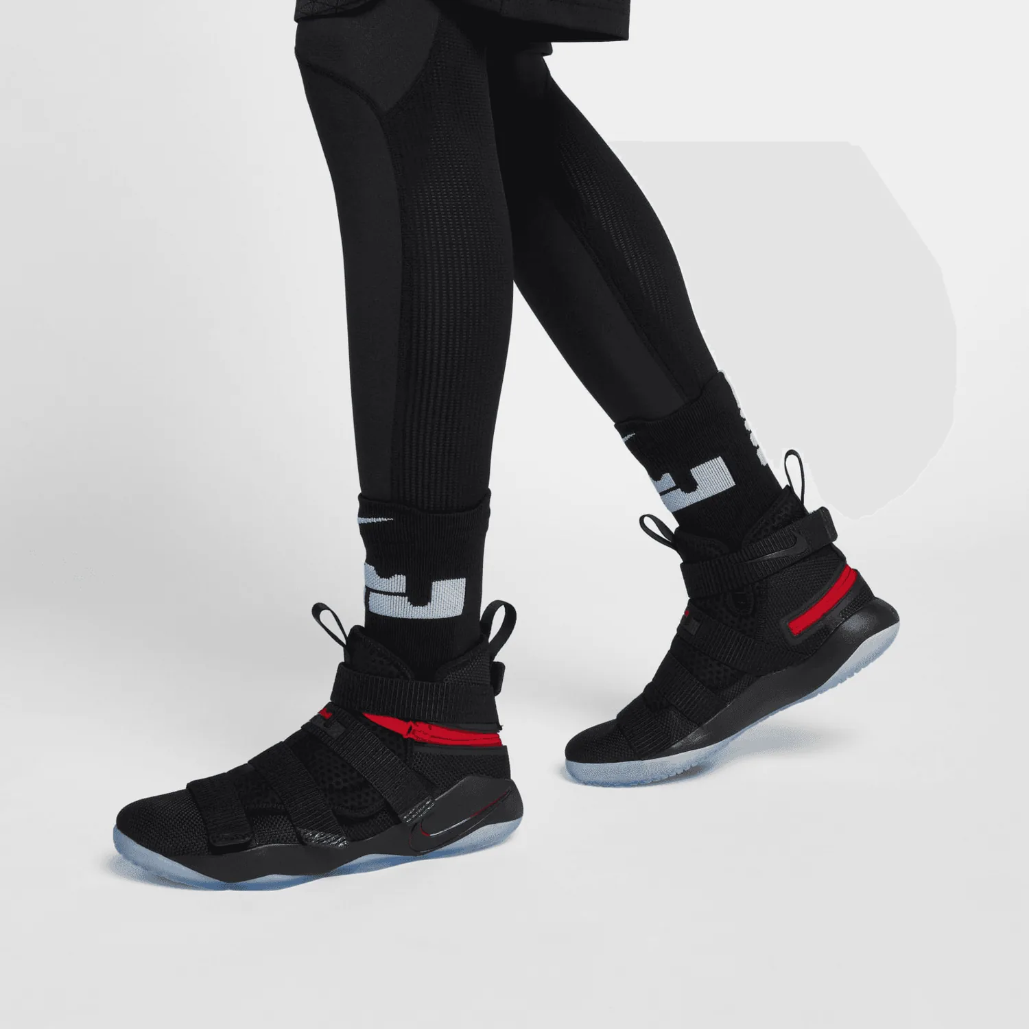 Nike LeBron Soldier 11 Flyease Bred image 7