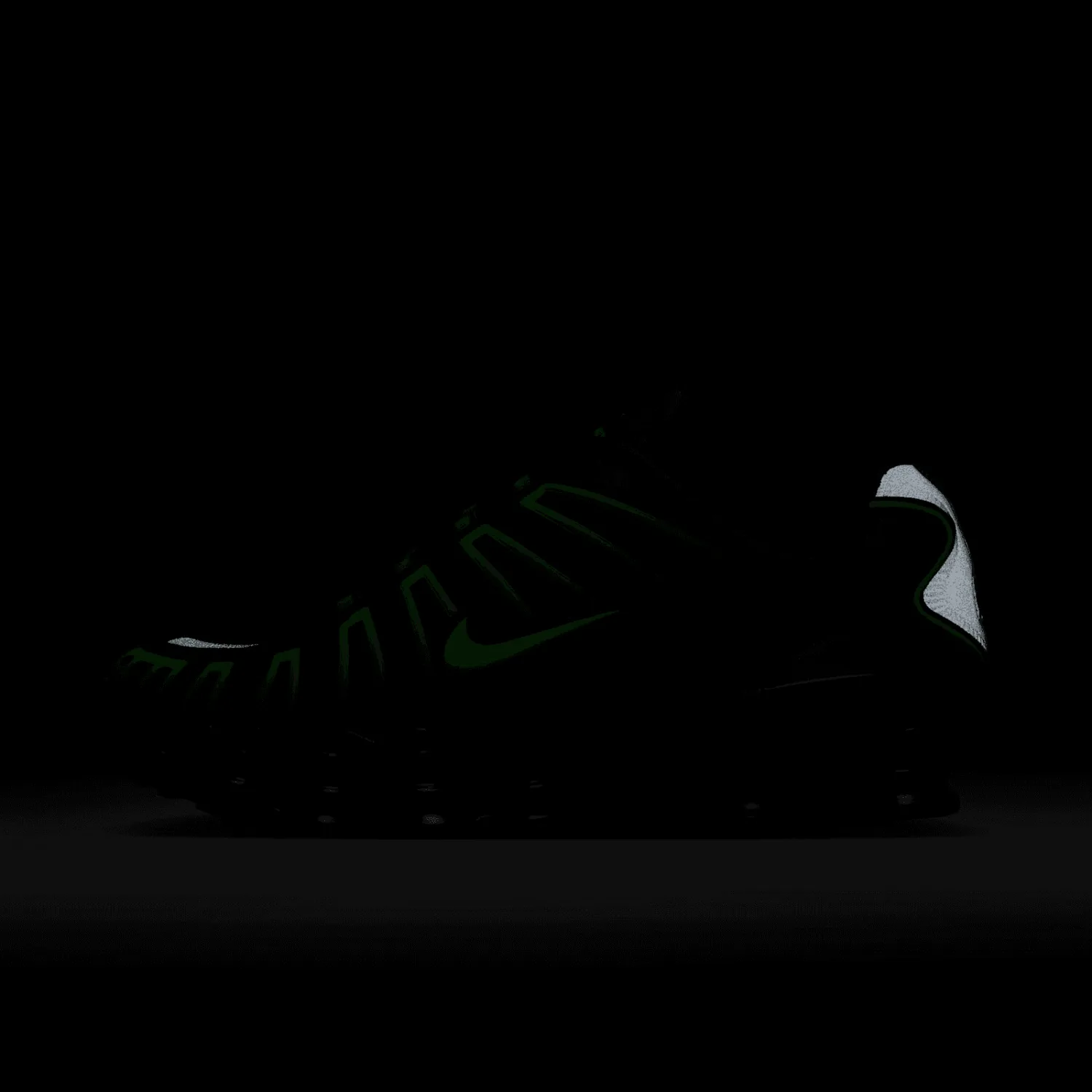 Nike Shox TL Black Green Strike image 3