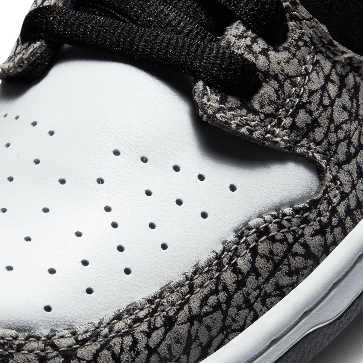 Nike SB Dunk Low atmos Elephant image 6