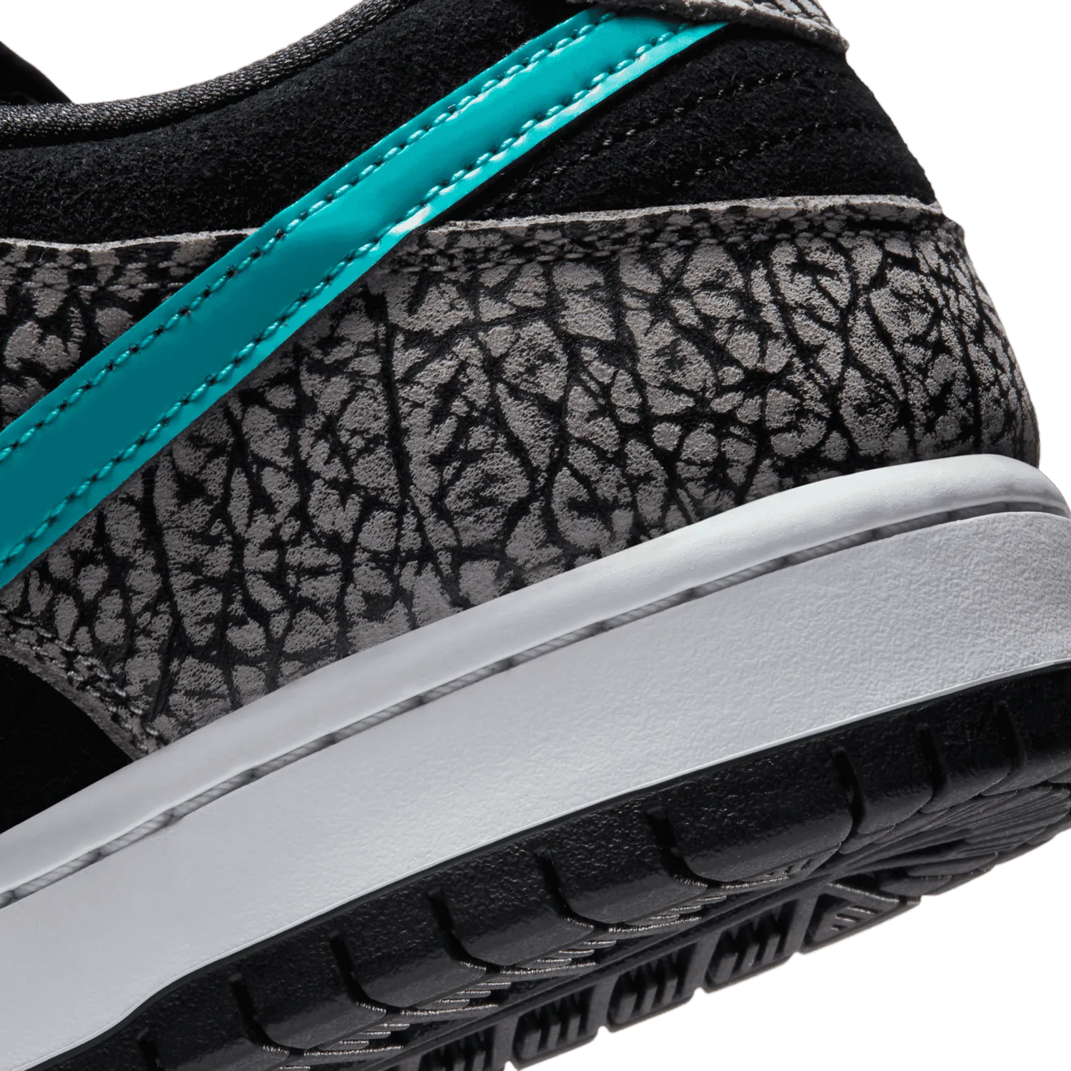 Nike SB Dunk Low atmos Elephant image 7