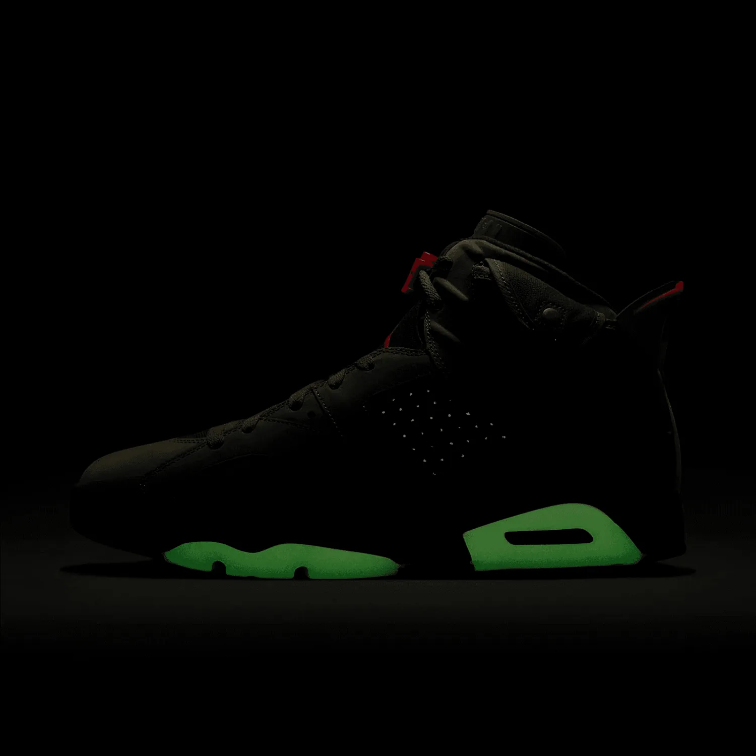 Air Jordan 6 Retro Travis Scott Olive image 2