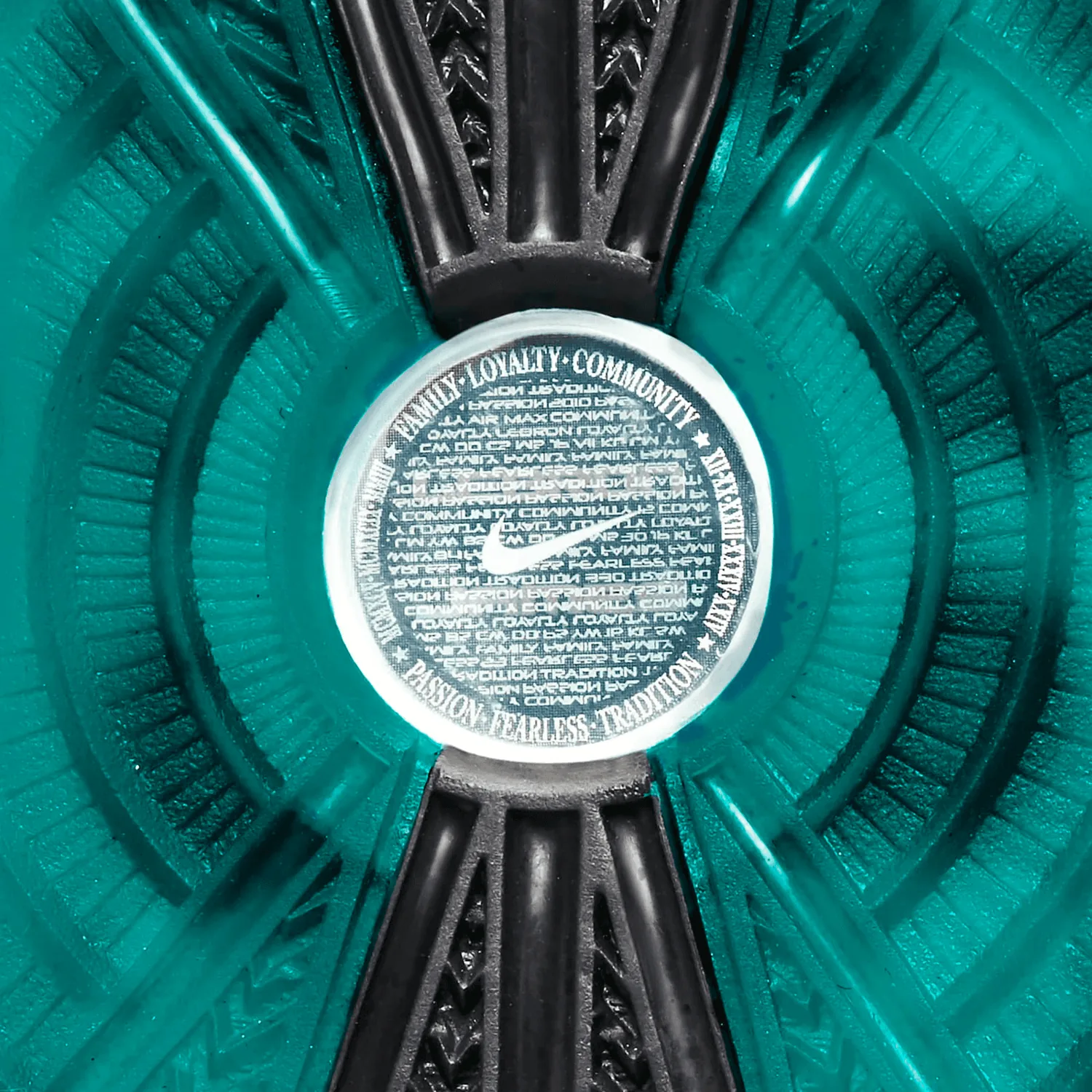 Nike LeBron 7 NFW Red Carpet (2019) image 8