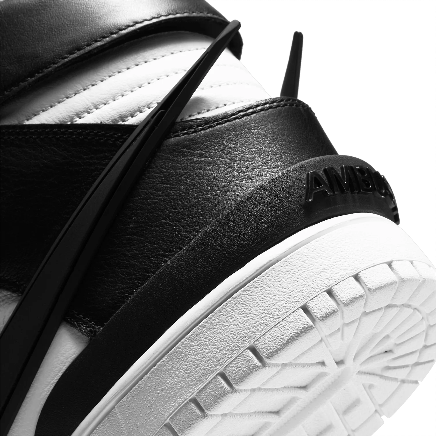 Nike Dunk High Ambush Black White image 6