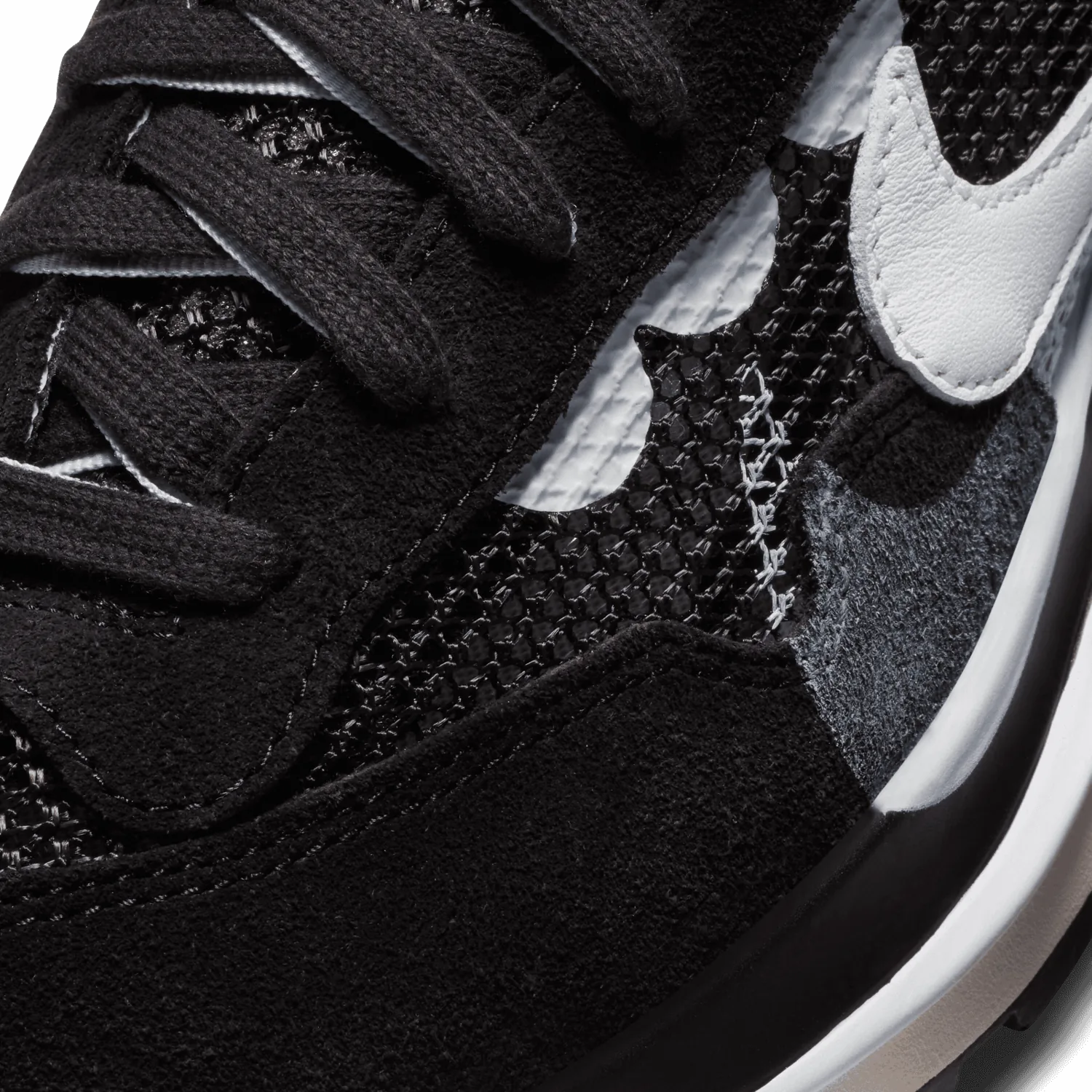 Nike Vaporwaffle sacai Black White image 5