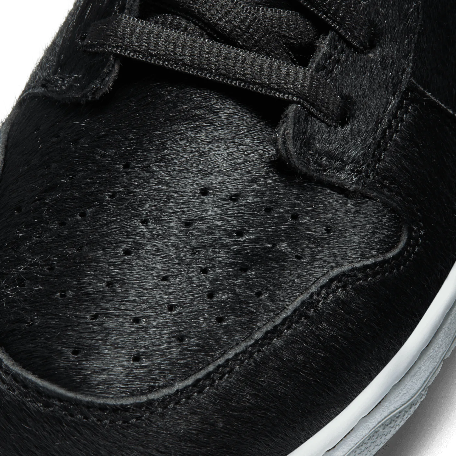 Nike SB Dunk Low Medicom Toy (2020) image 6