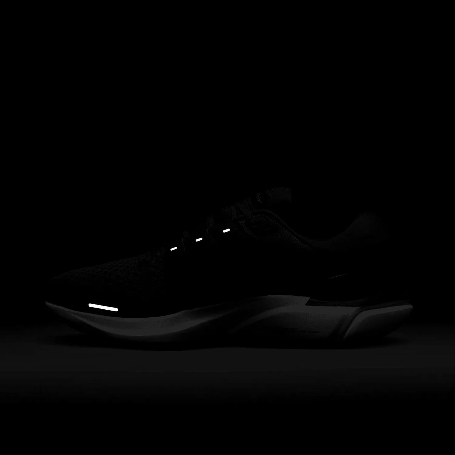Nike Air Zoom Vomero 16 (Green) image 2