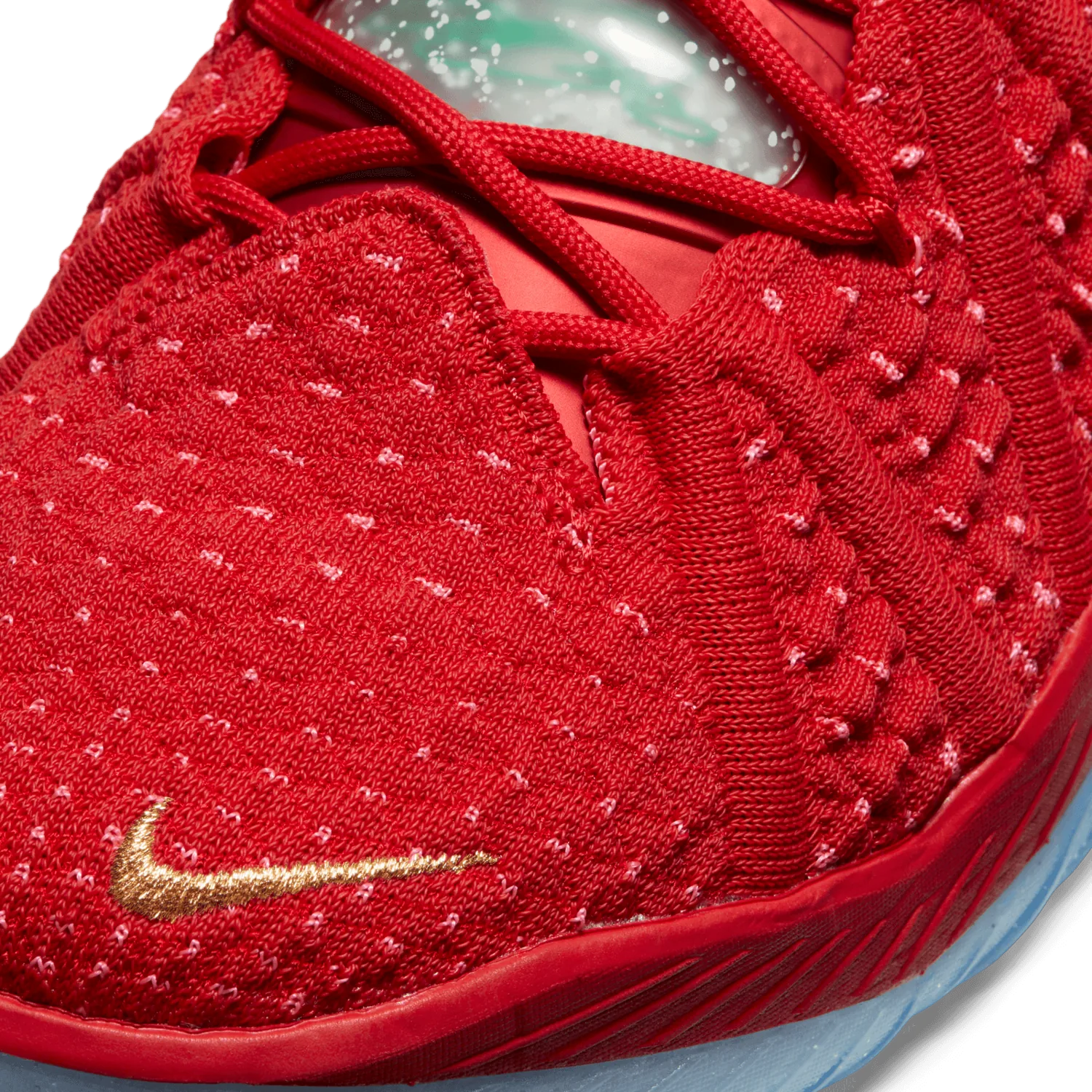 Nike LeBron 18 X-Mas in LA image 6