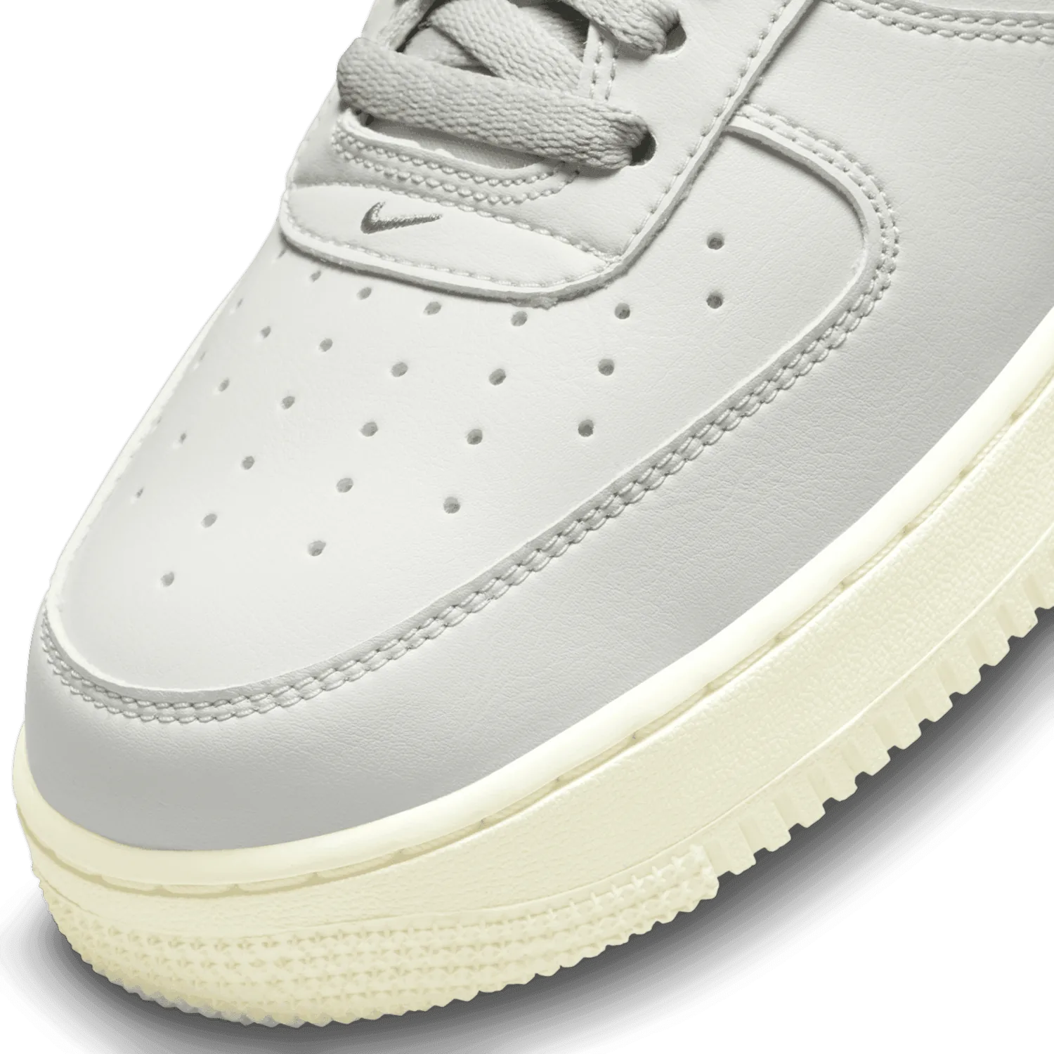 Nike Air Force 1 Jewel Light Bone Coconut Milk image 6