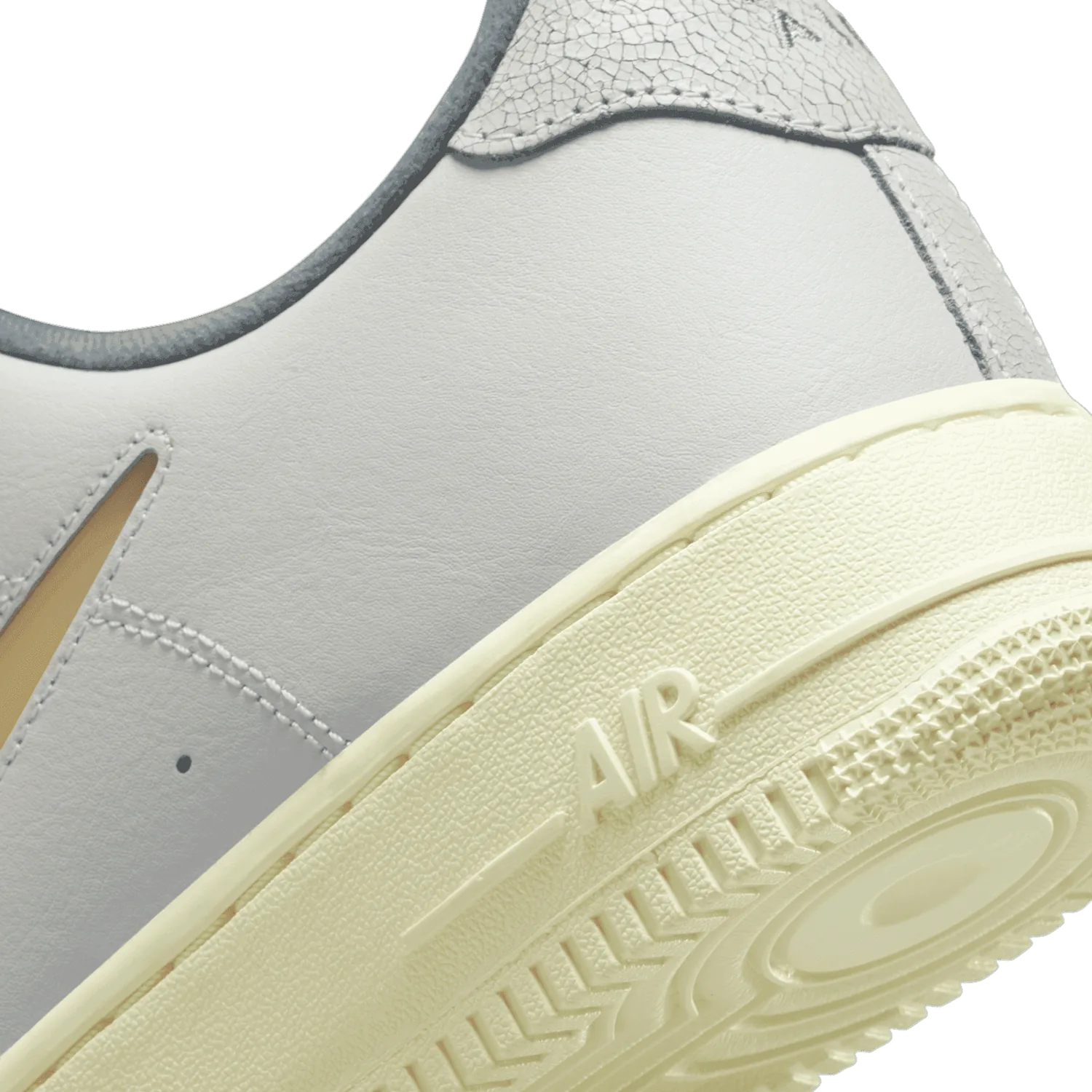 Nike Air Force 1 Jewel Light Bone Coconut Milk image 7