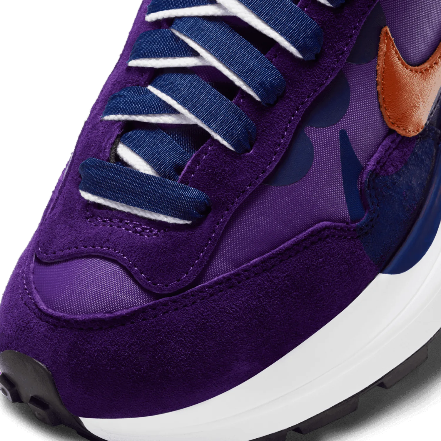 Nike VaporWaffle Sacai Dark Iris image 6