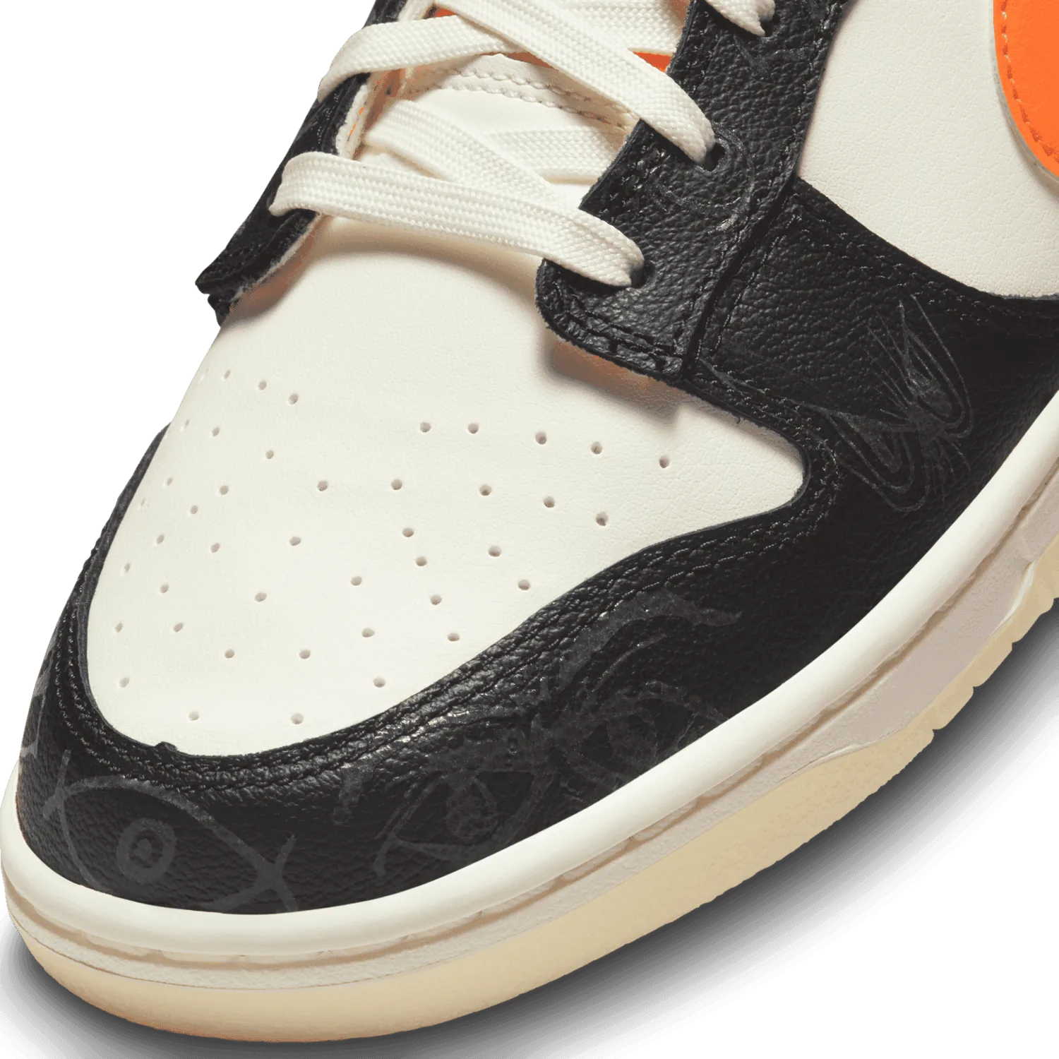 Nike Dunk Low PRM Halloween image 6