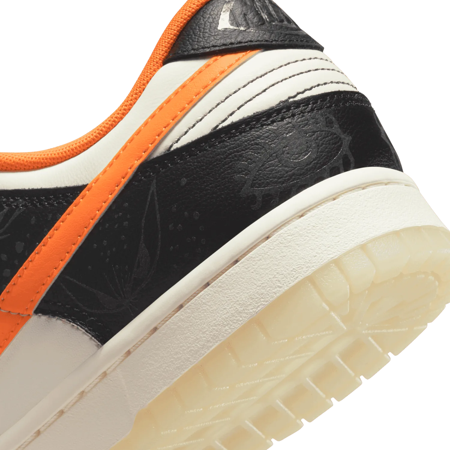 Nike Dunk Low PRM Halloween image 7