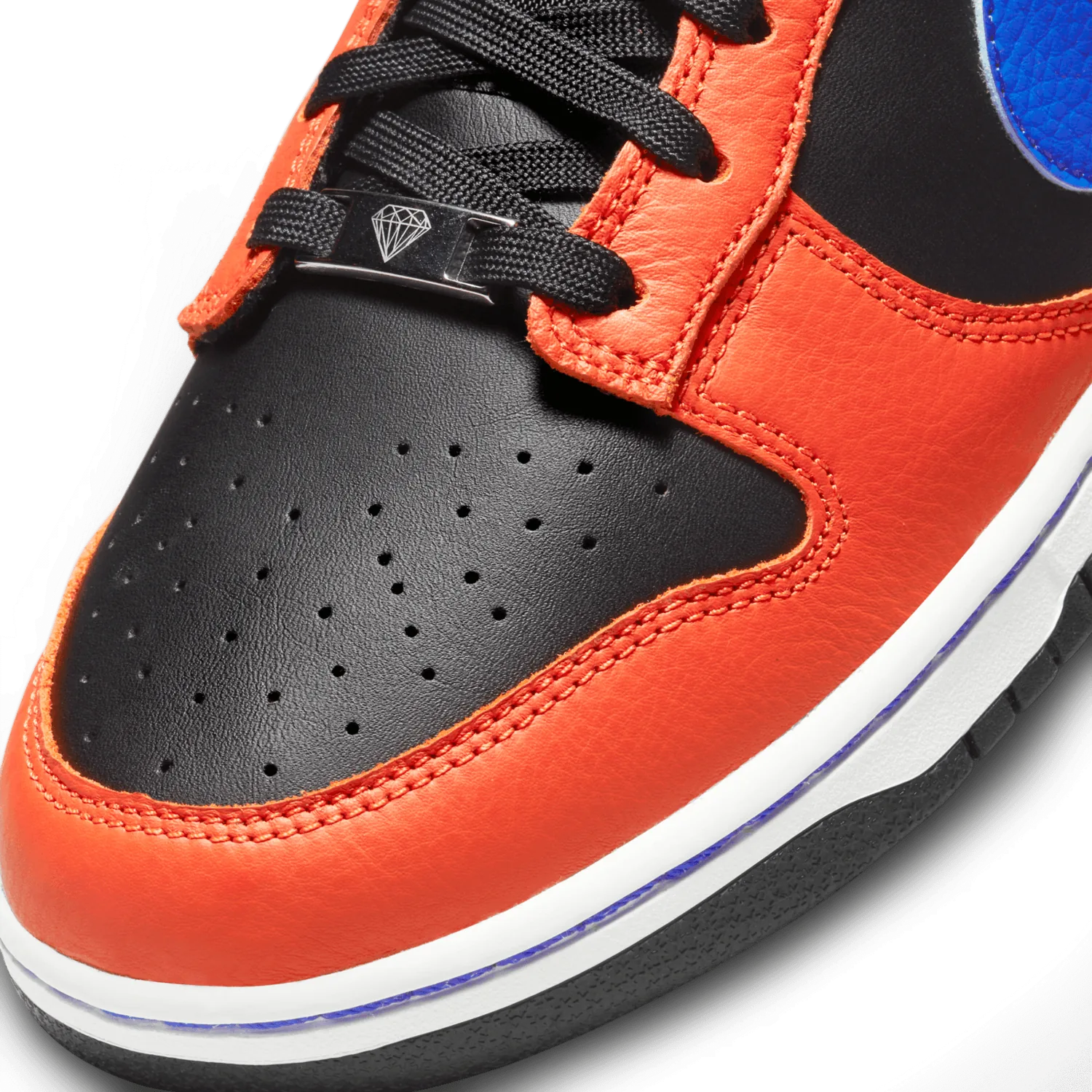 Nike Dunk Low NBA EMB Knicks image 6