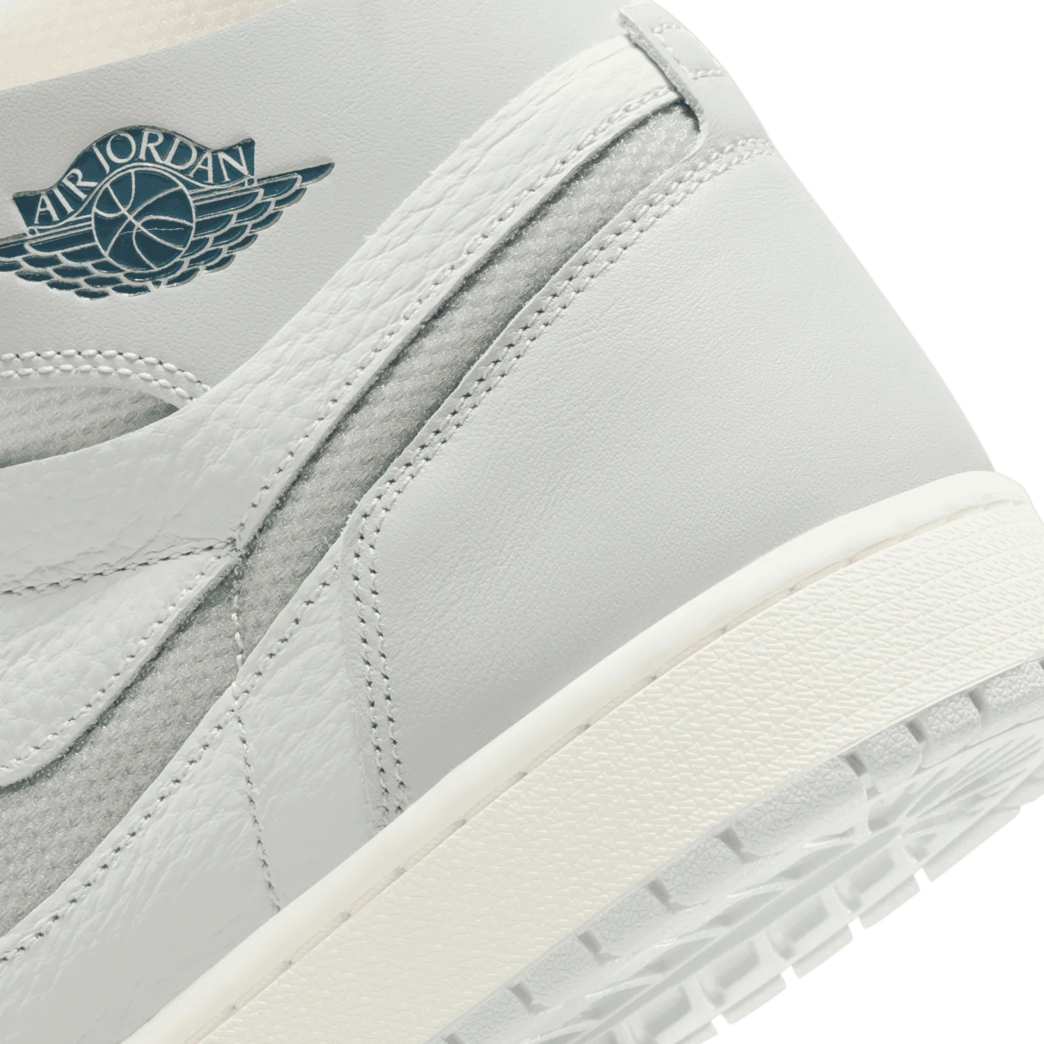 Air Jordan 1 High Zoom Air CMFT London image 7