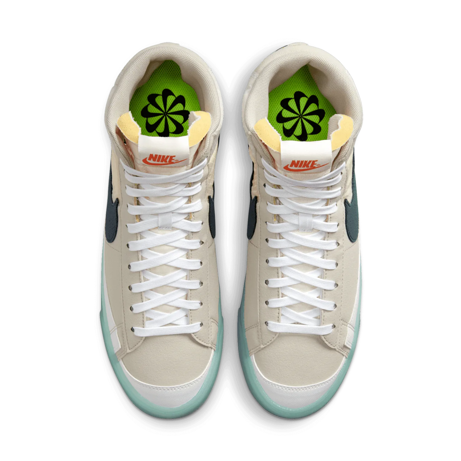 Nike Blazer Mid '77 Shoes image 3