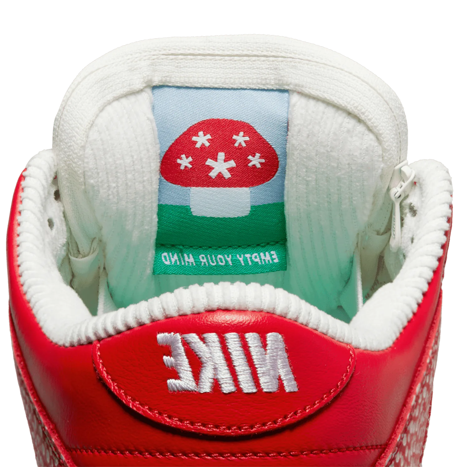 Nike Dunk SB Low Stingwater Magic Mushroom image 13