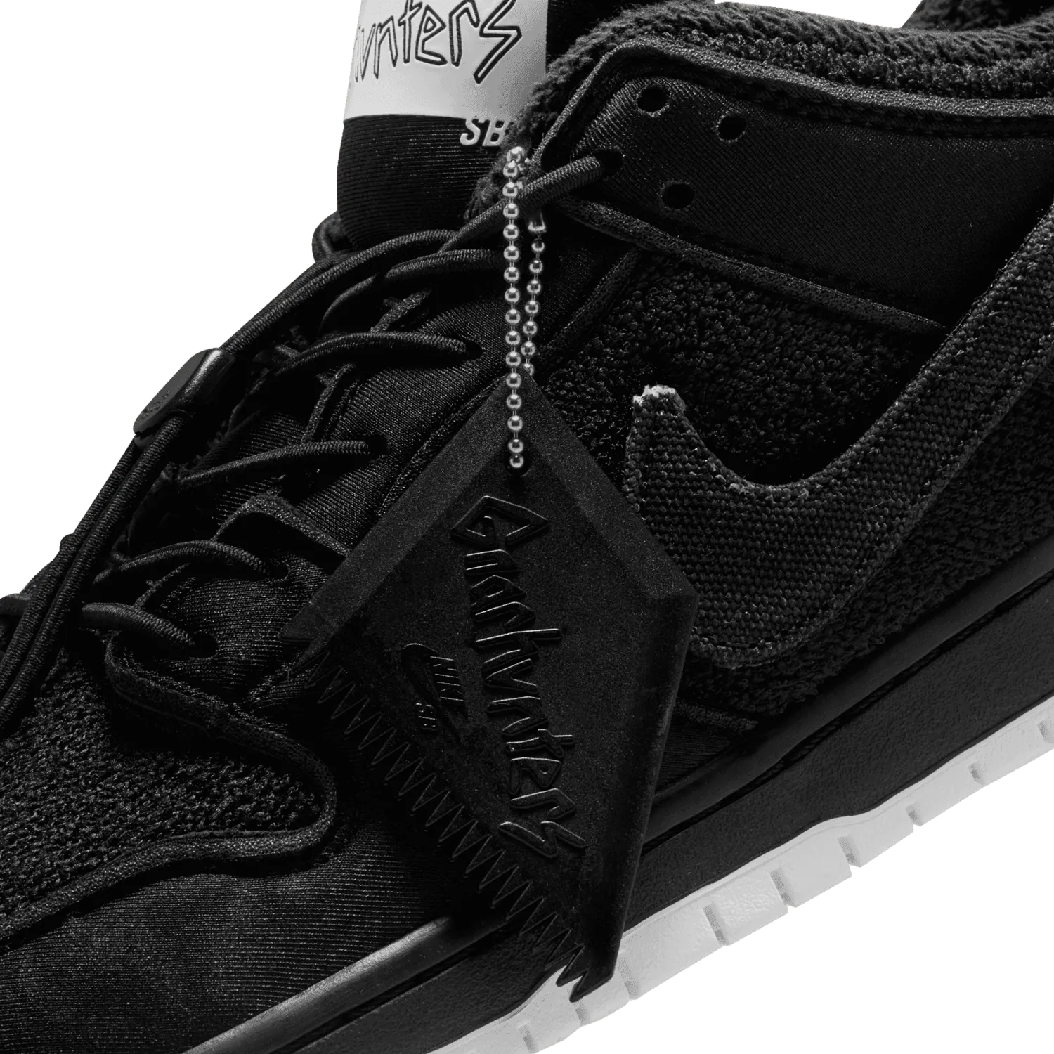 Nike SB Dunk Low Gnarhunters image 4