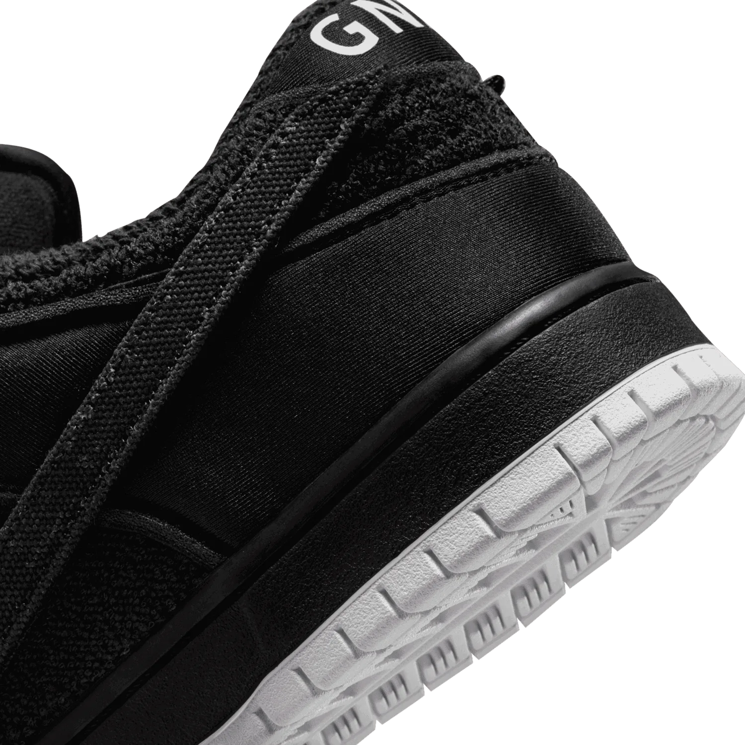 Nike SB Dunk Low Gnarhunters image 11