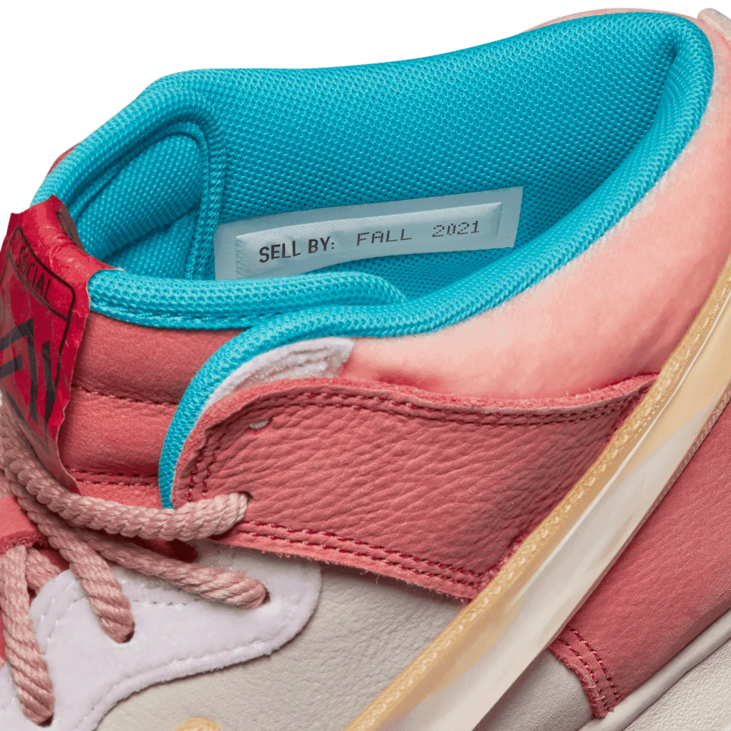 Nike Dunk Mid Social Status Free Lunch Strawberry Milk image 2