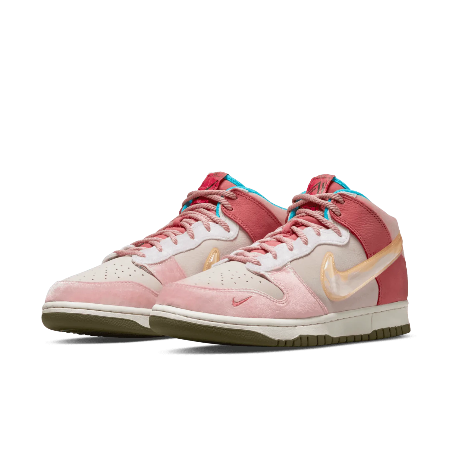 Nike Dunk Mid Social Status Free Lunch Strawberry Milk image 9