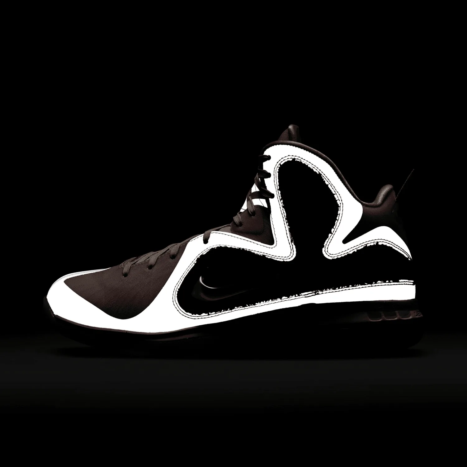 Nike LeBron 9 Regal Pink image 2