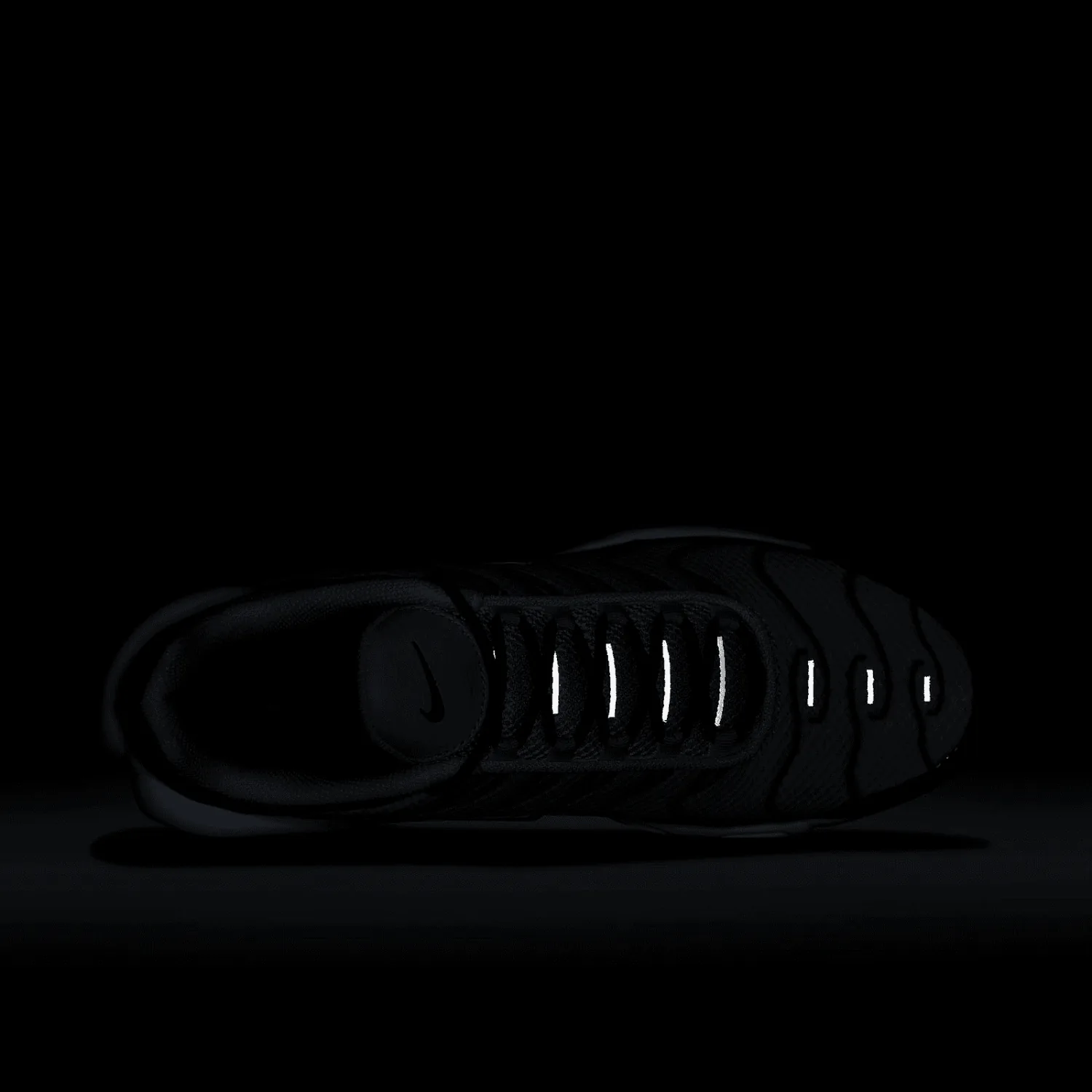 Nike Air Max Plus Shoes image 8