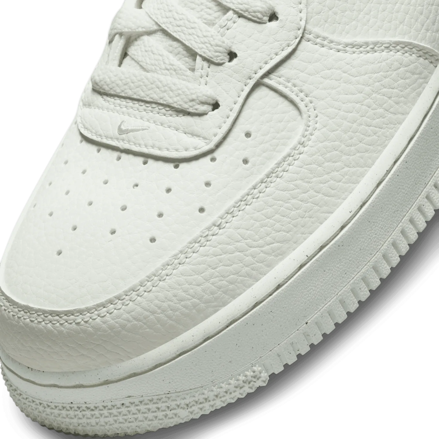 Nike Air Force 1 Mid '07 LV8 Next Nature Shoes image 6