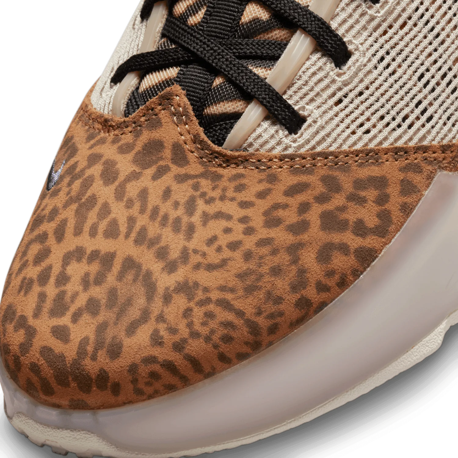 Nike LeBron 19 Low Safari image 6