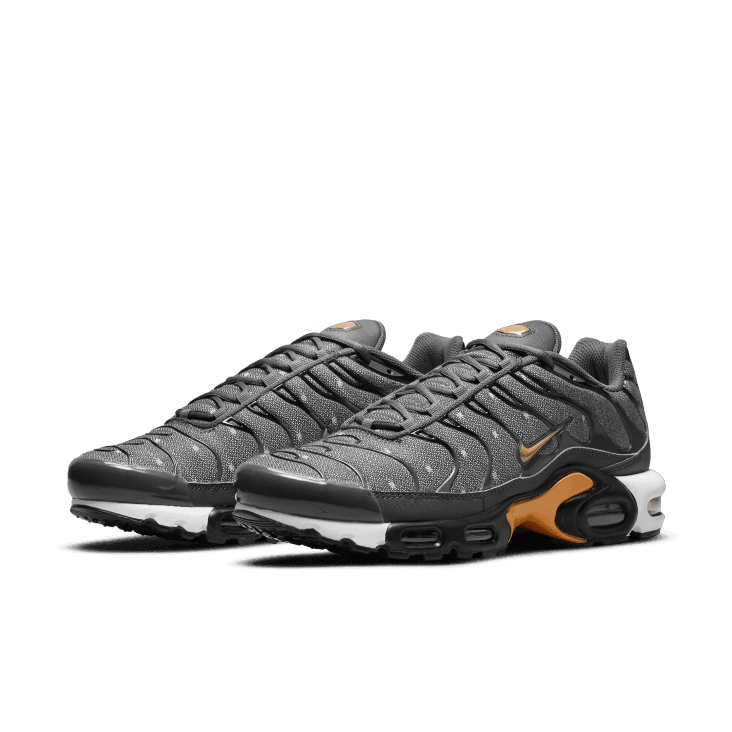Nike Air Max Plus SE Shoes image 4