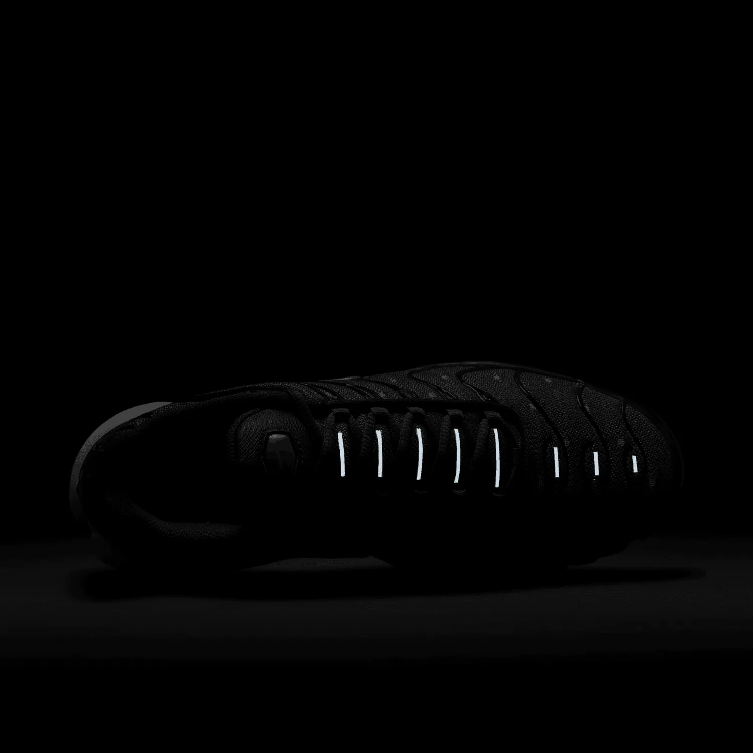 Nike Air Max Plus SE Shoes image 8