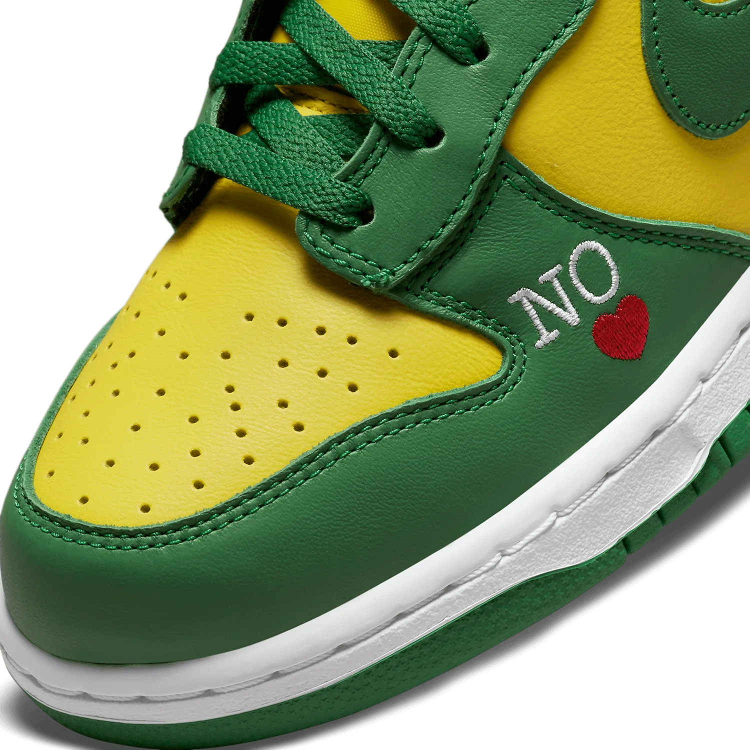 Nike SB Dunk High Supreme By Any Means Brazil image 6