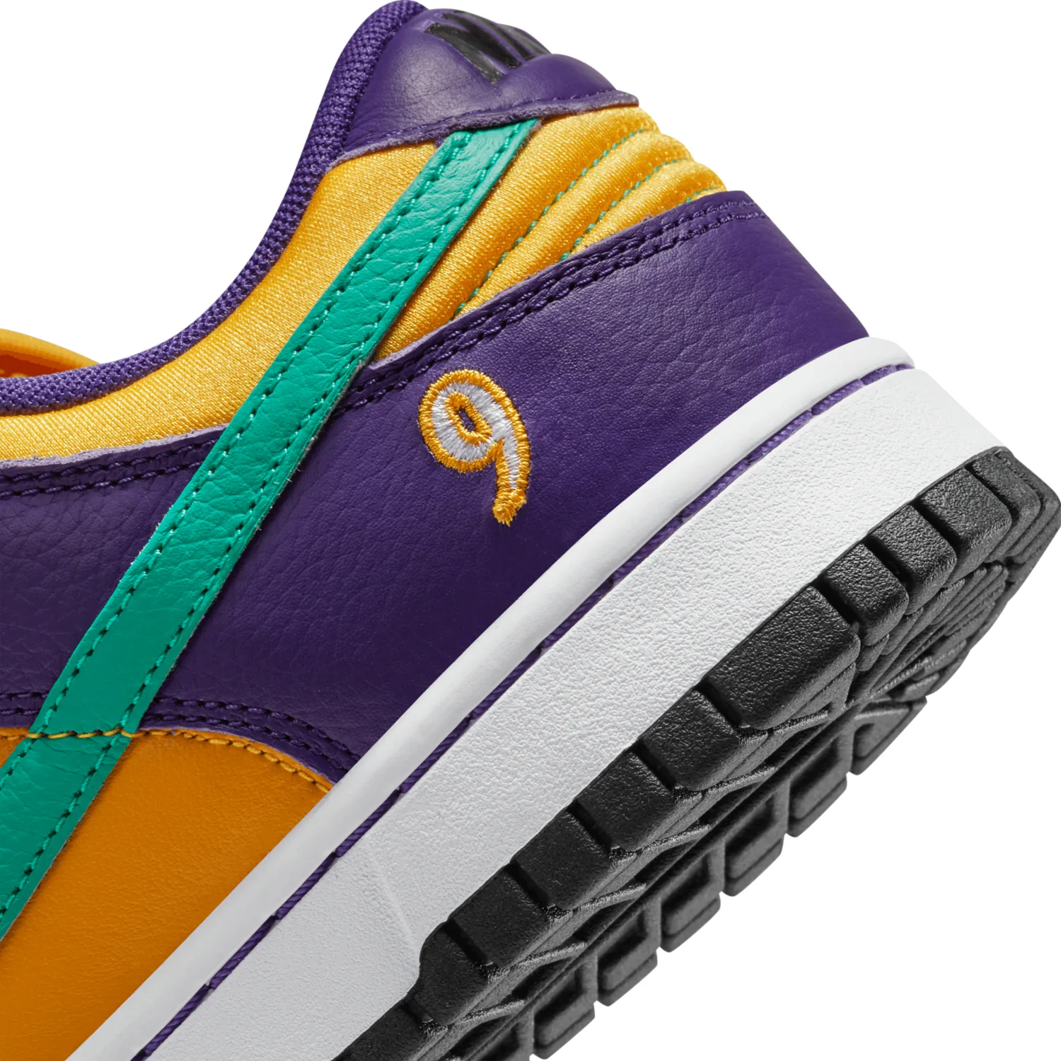 Nike Dunk Low LX Lisa Leslie image 9